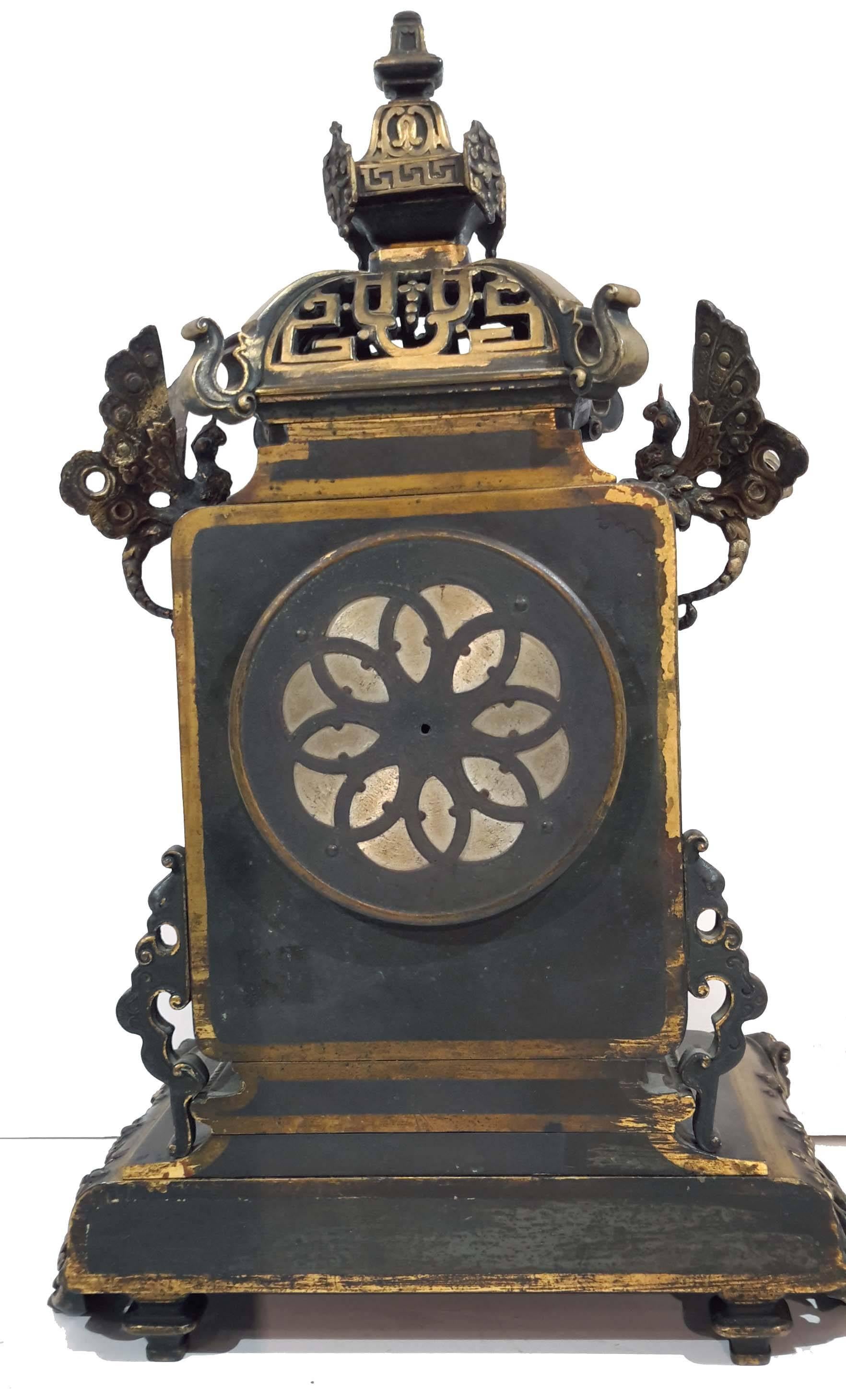 Japonisme Three-Piece French Bronze Clock Garniture, 19th Century In Good Condition For Sale In New York, NY