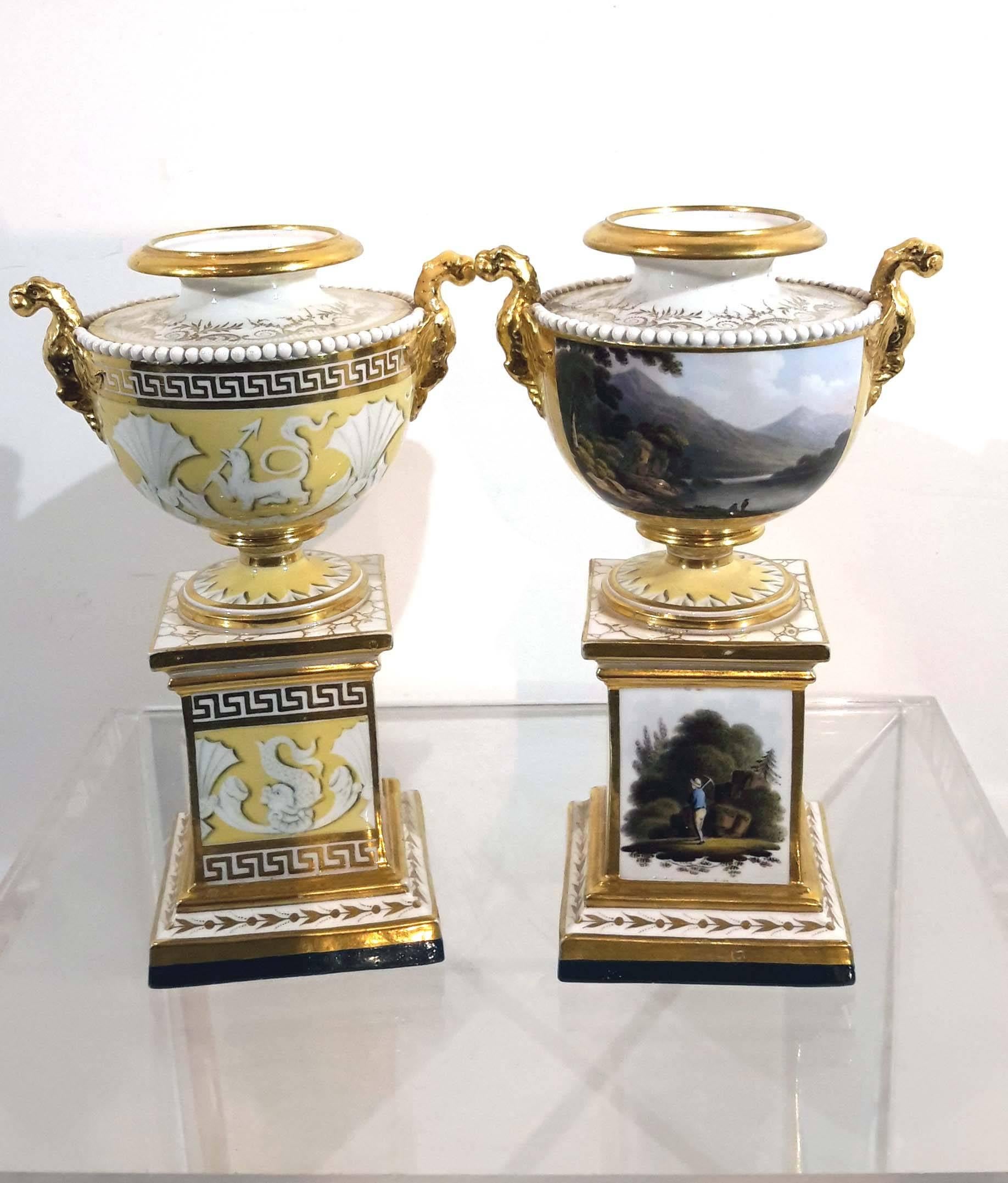 Neoclassical Pair of Exceptional Barr Flight & Barr Worcester Works Porcelain Urns circa 1810