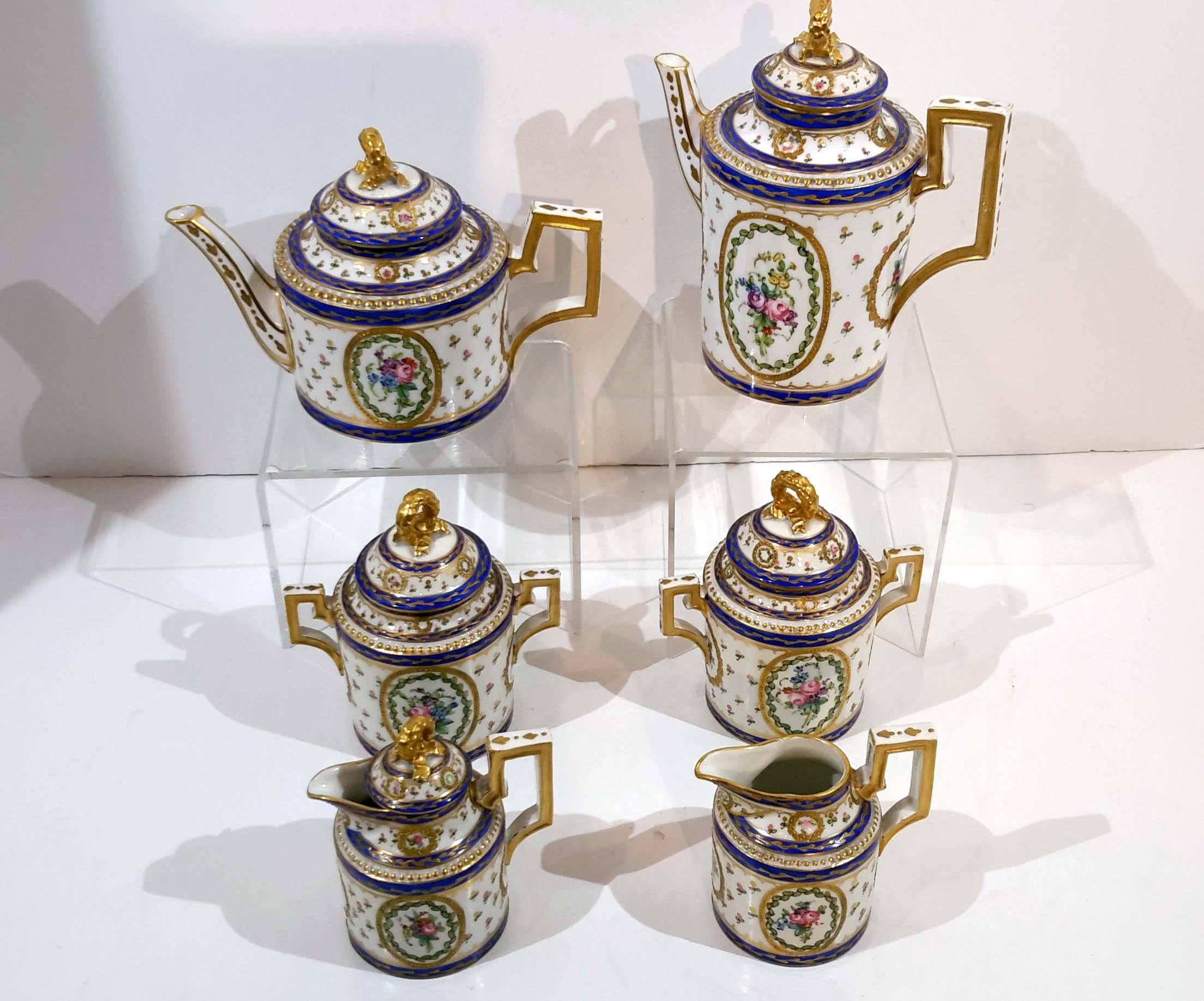 Louis XVI Magnificent Madame de Pompadour Porcelain Tea and Coffee Set, circa 1860