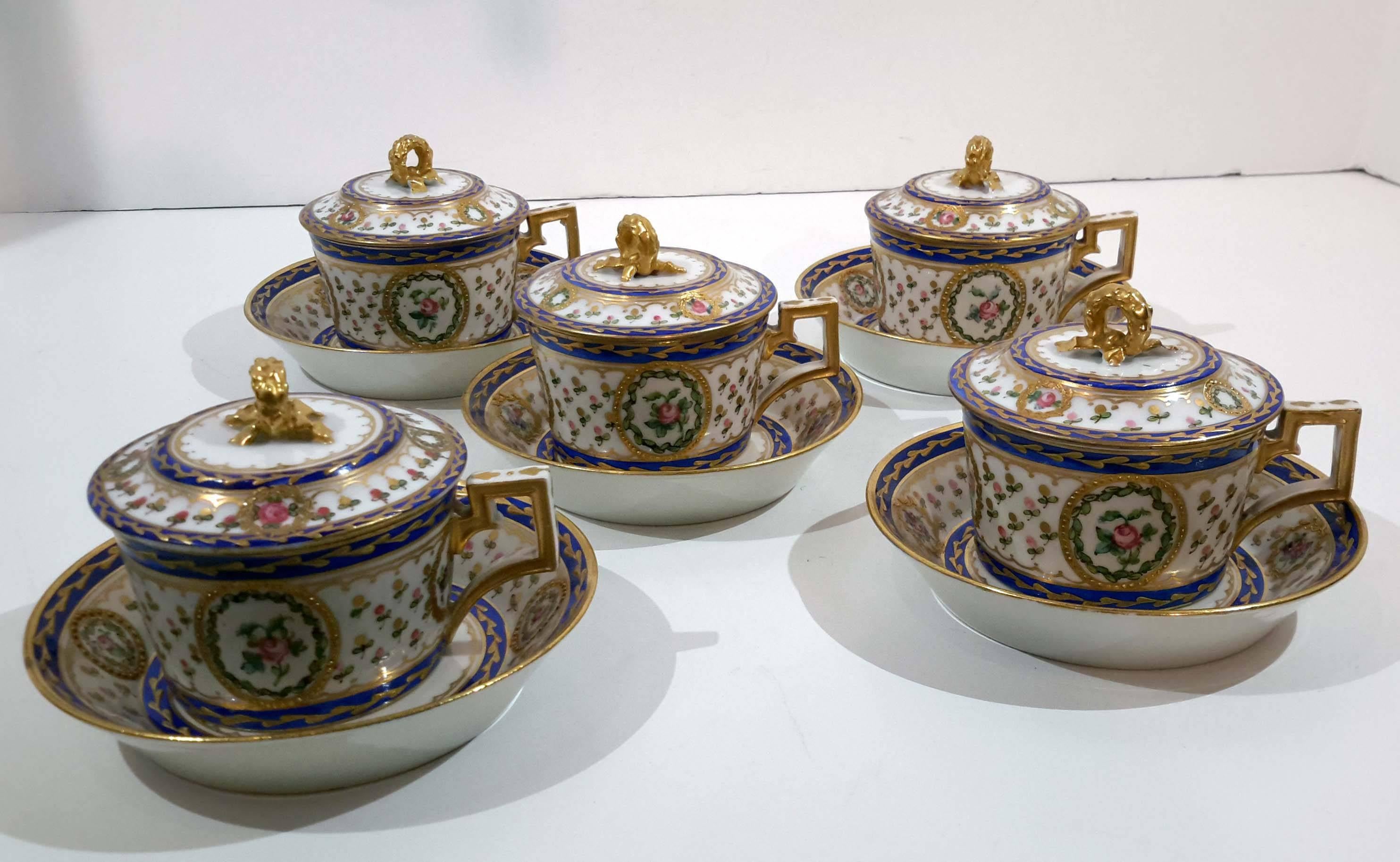 Magnificent Madame de Pompadour Porcelain Tea and Coffee Set, circa 1860 In Good Condition In New York, NY