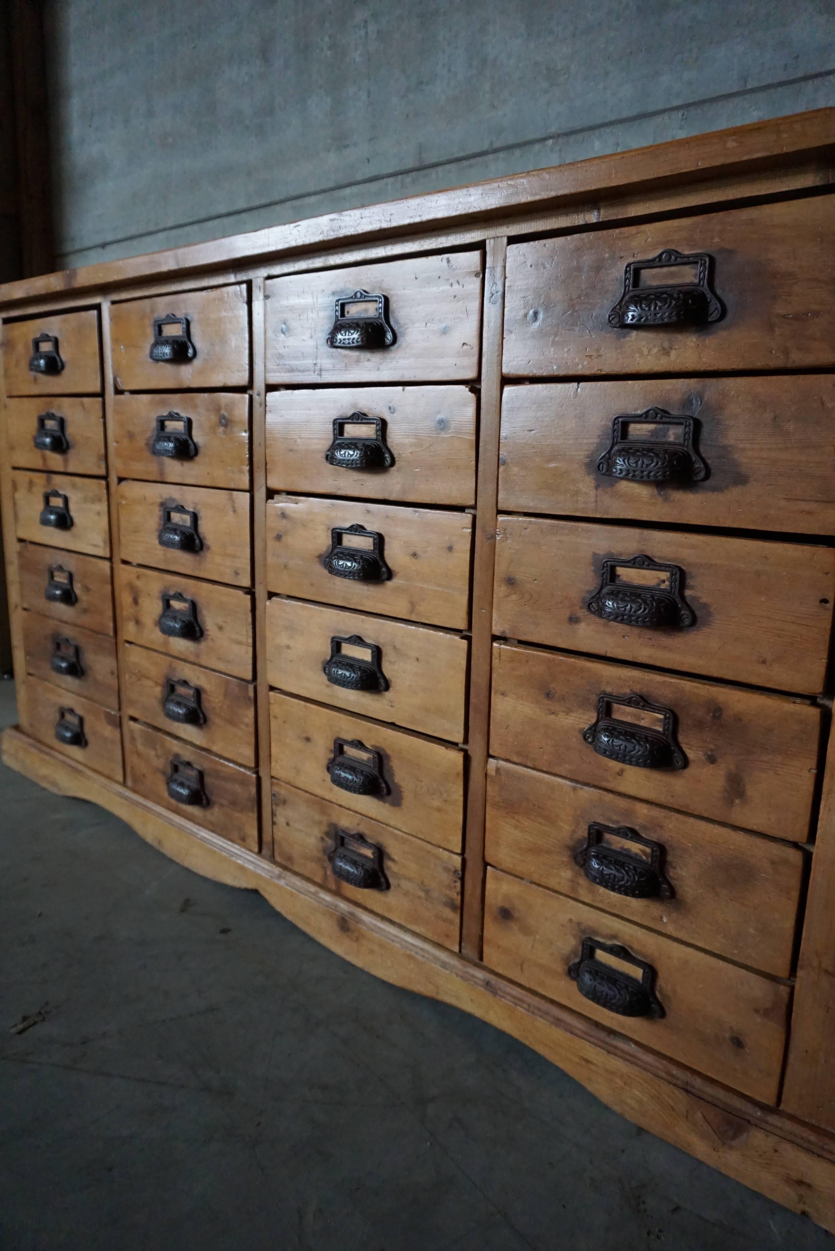Antique Pine Apothecary Cabinet, 1900s In Good Condition In Nijmegen, NL