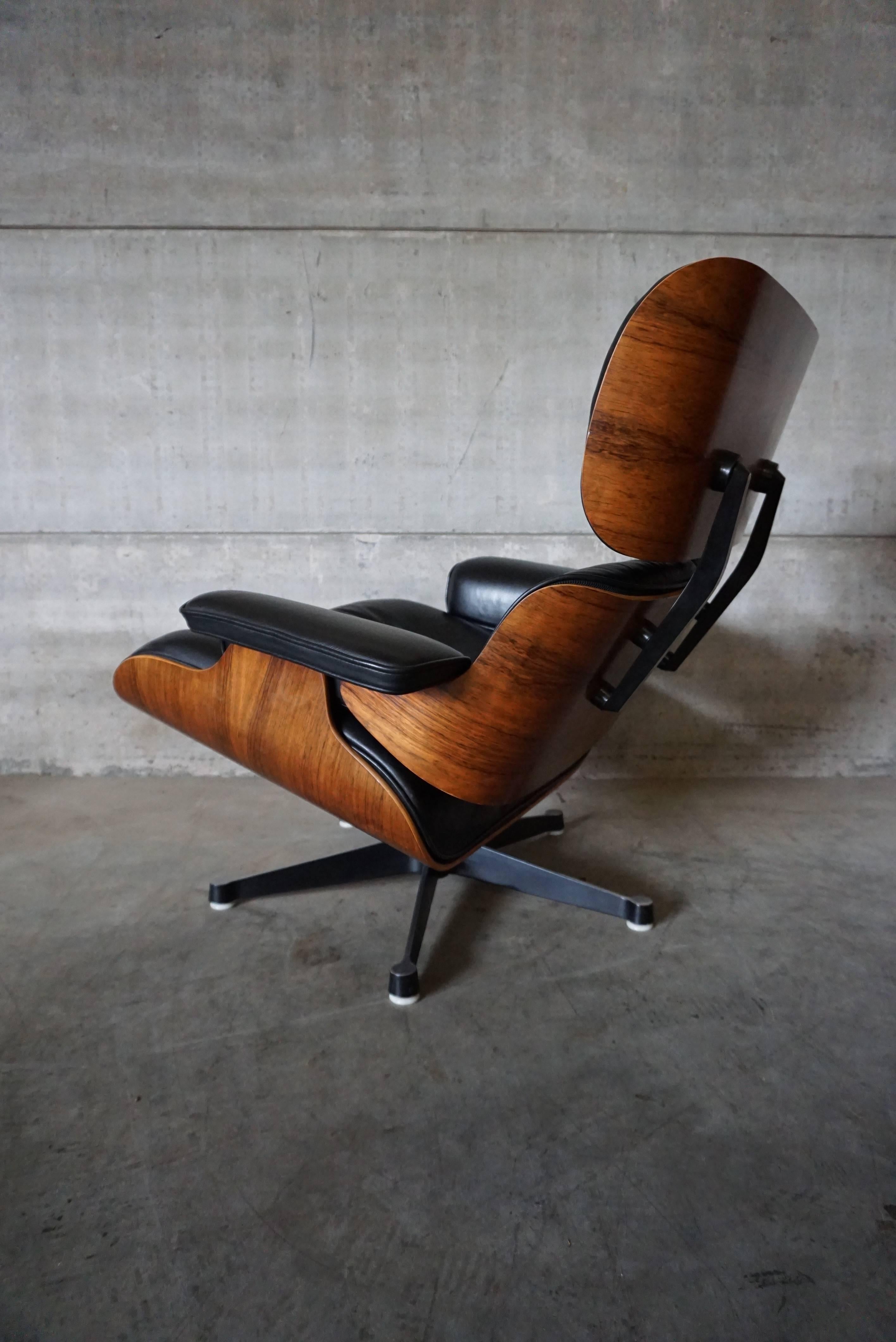 Model 670 Lounge Chair by Charles and Ray Eames for Vitra, 1970s 3