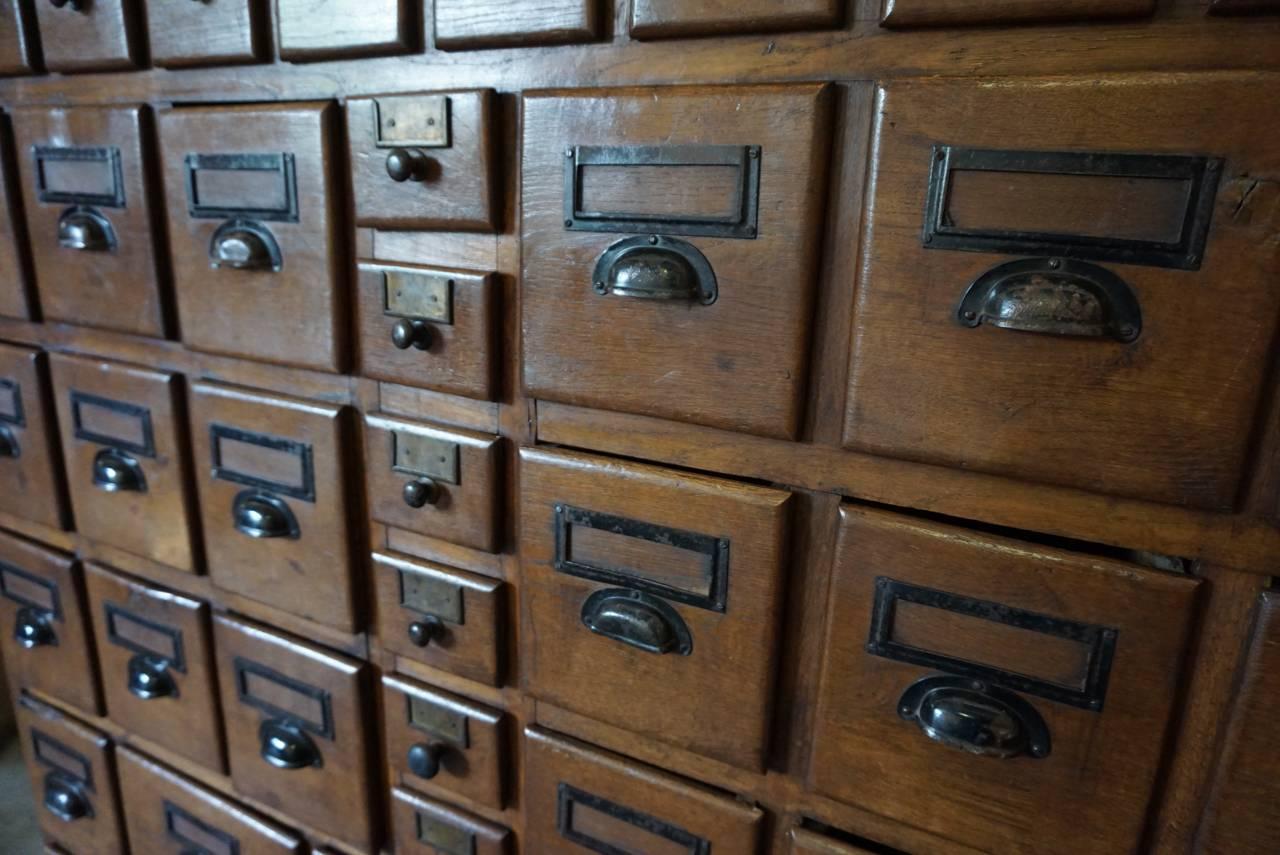 Vintage French Oak Apothecary Bank of Drawers, 1930s In Good Condition In Nijmegen, NL