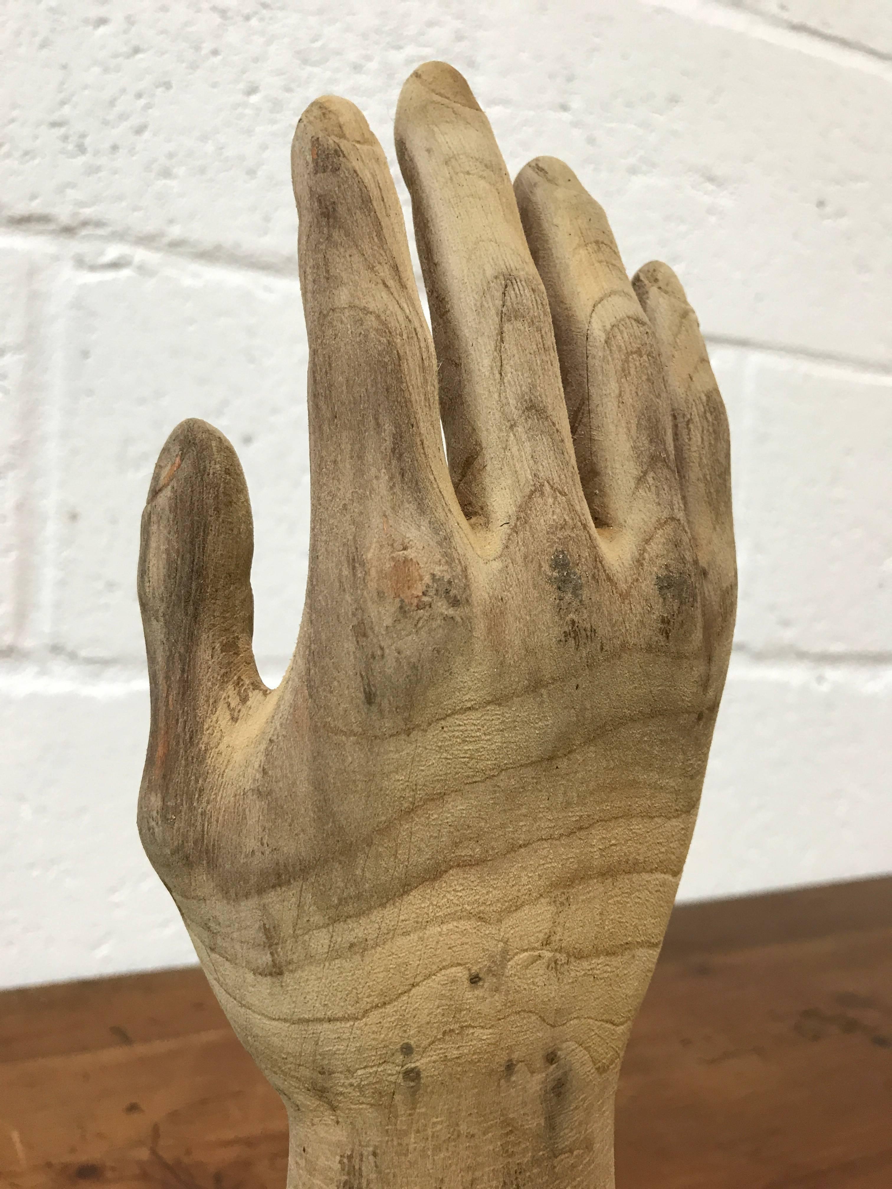 French Carved Hand, circa 1940s In Good Condition In Nijmegen, NL