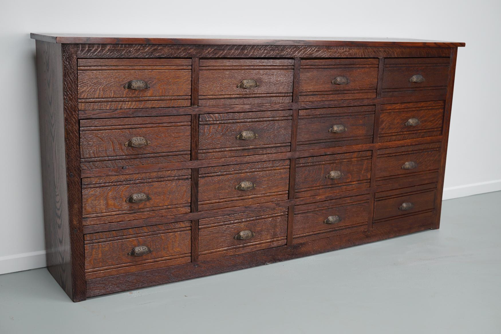 French Restored Oak Hardware Store Apothecary Cabinet, 1920/1930s In Good Condition For Sale In Nijmegen, NL