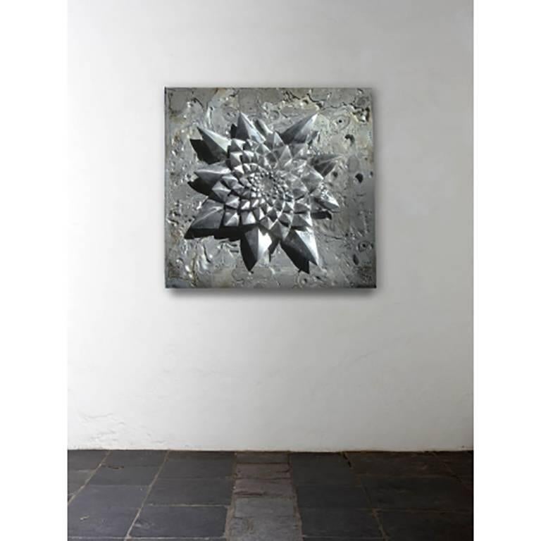 This stunning wall panel is made of rustic and polished zinc panels. The piece is inspired by Egyptian mythology according to which the Lotus symbolized the sun, creation, rebirth and regeneration.

This piece is one of a kind and made to