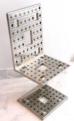 Menger-Stuhl mit Blockchain-Technologie für Bitcoin