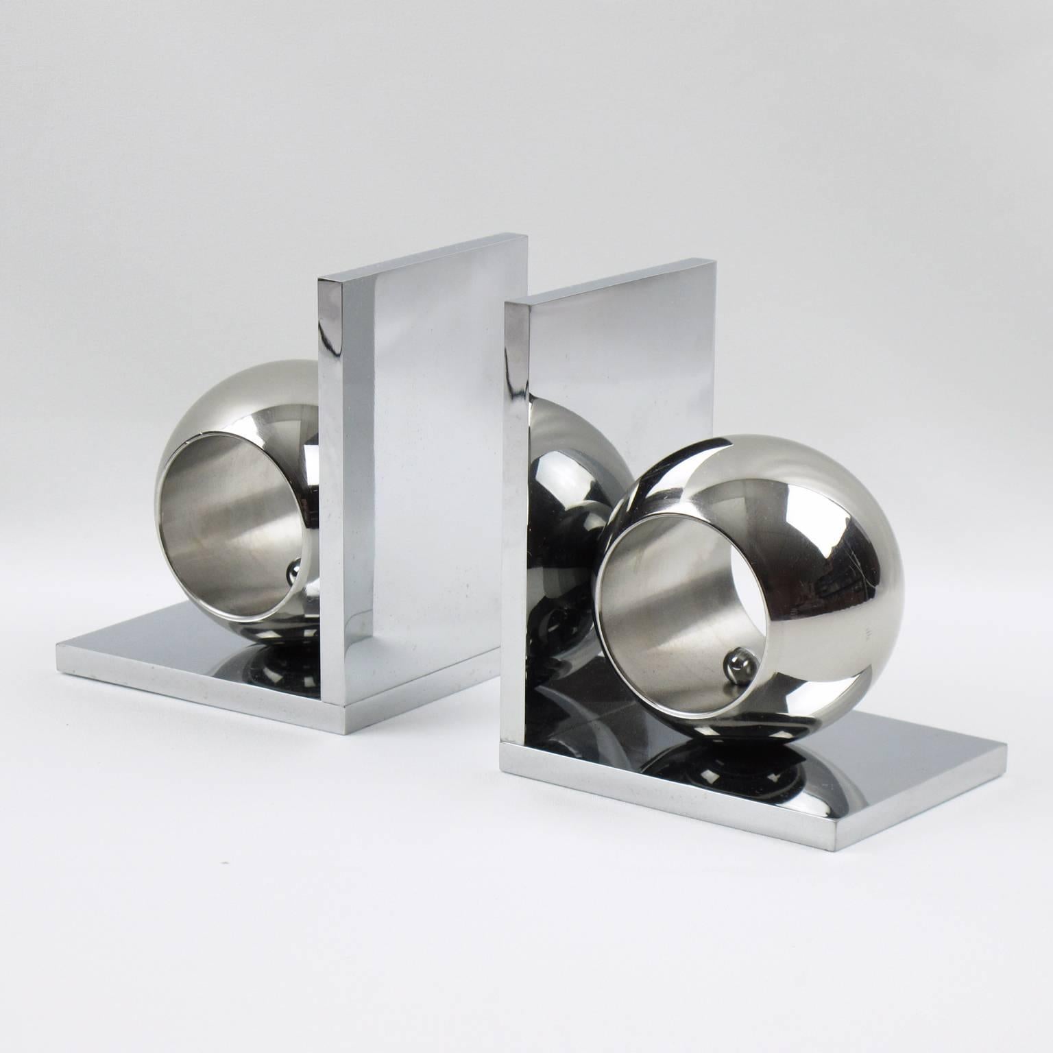 Industrial Machine Age French Art Deco Pair of Chrome Bookends In Excellent Condition In Atlanta, GA
