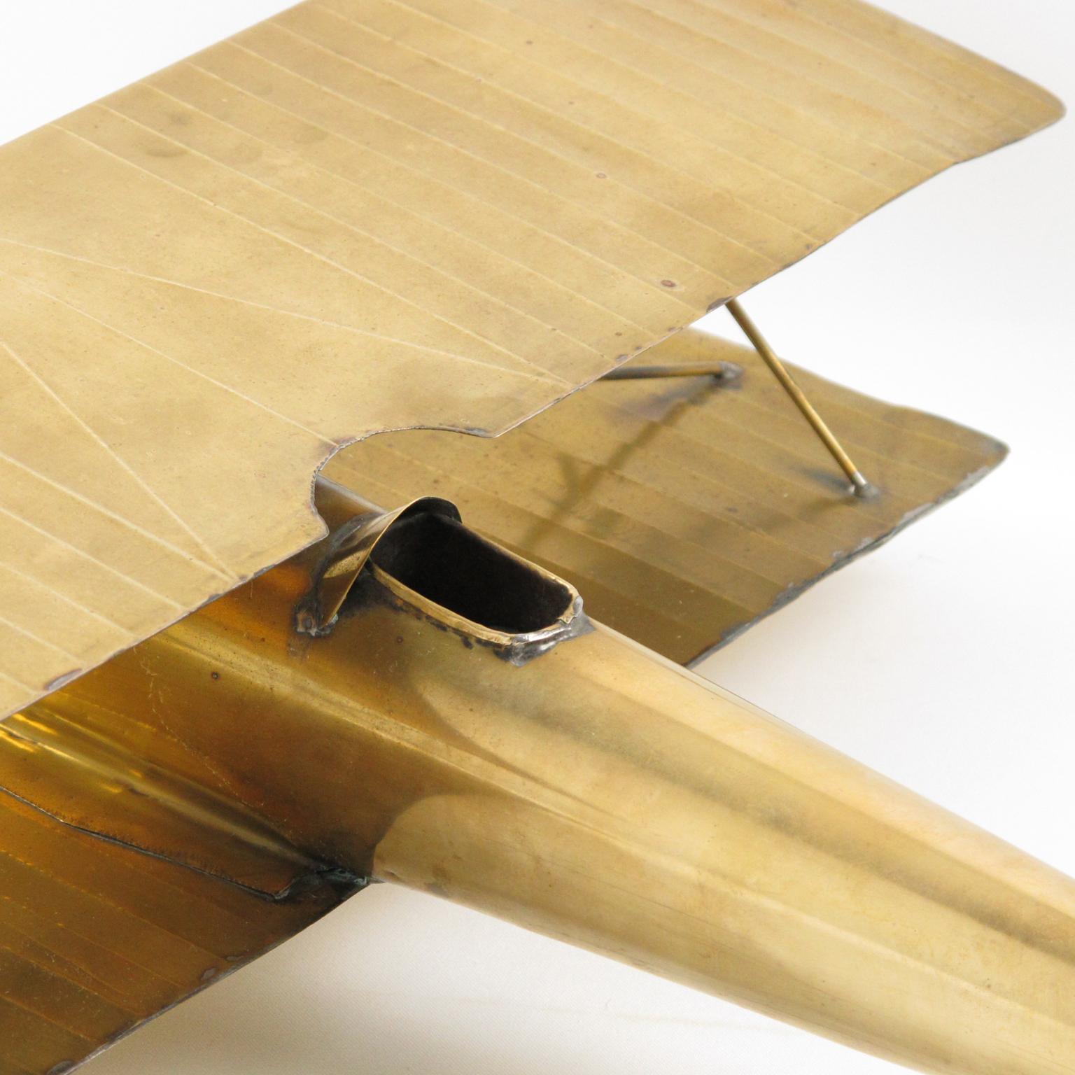 Maquette de biplan en laiton de la Première Guerre mondiale Modèle réduit d'aviation en vente 2
