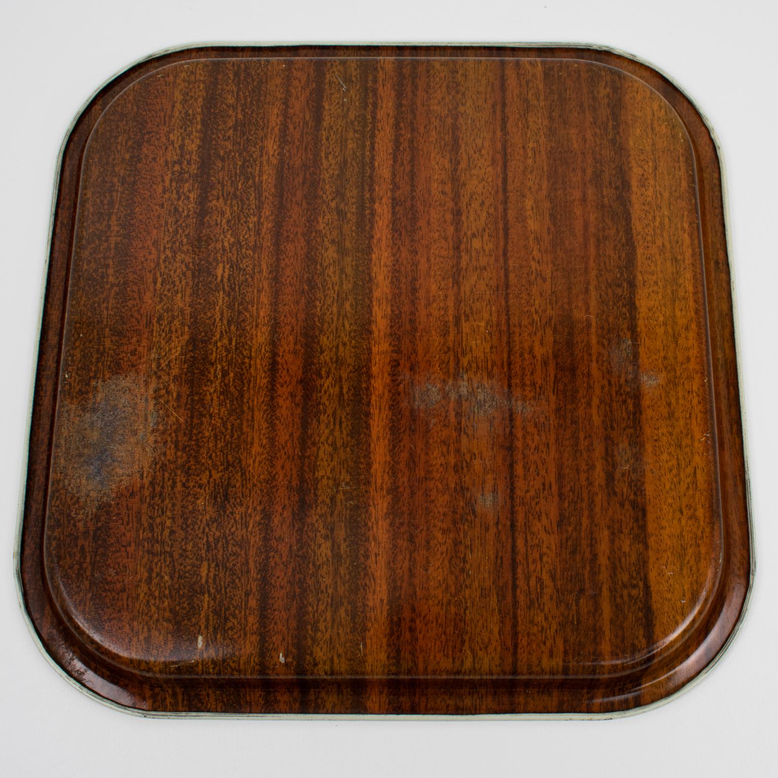 Pistols and Old Guns Barware Metal Serving Tray, circa 1960 For Sale 2