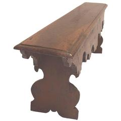 Very Fine Antique 18th Century Italian Walnut Bech, circa 1750