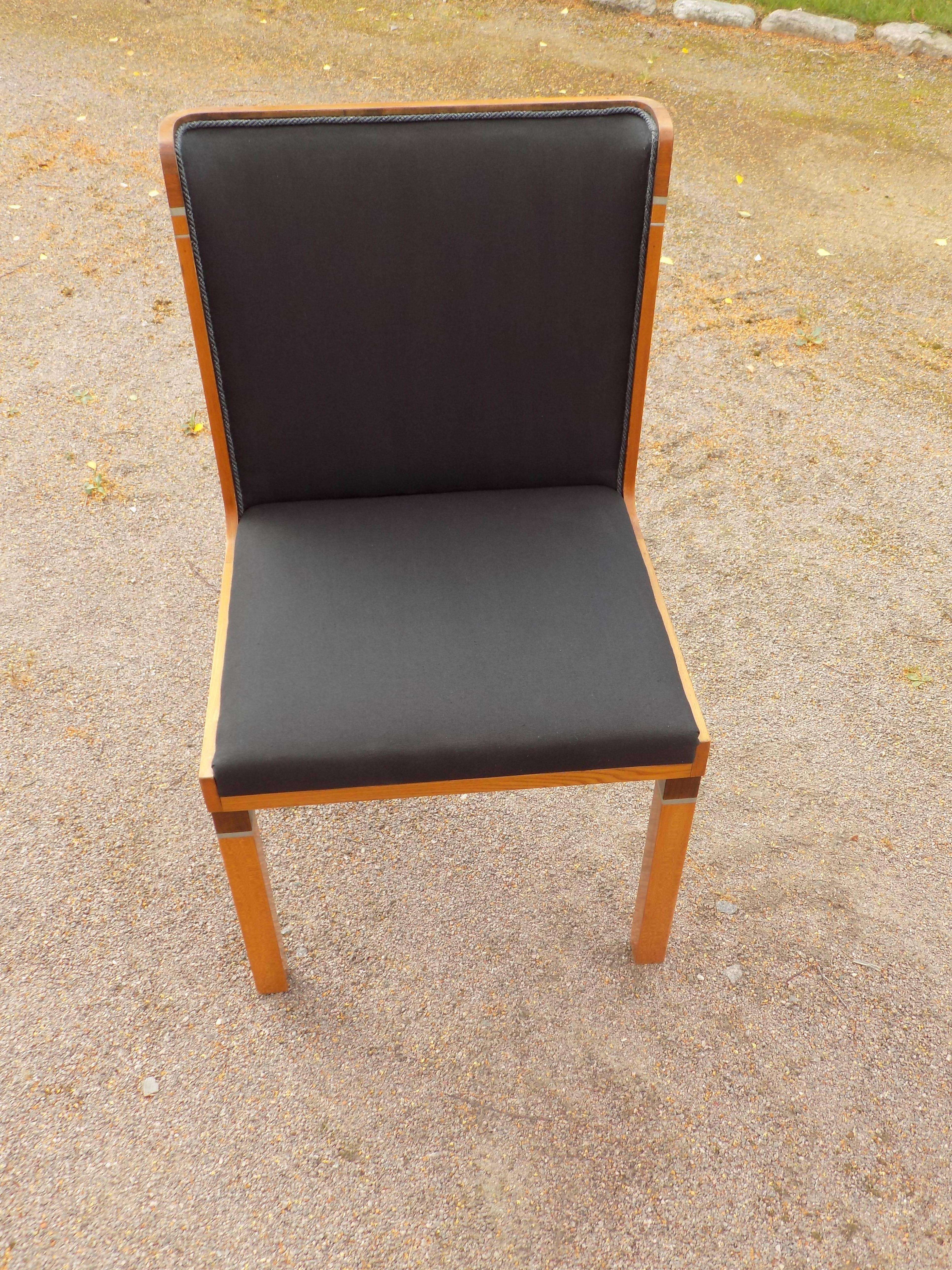 Elm Set of Four Stunning Dining Chairs in Swedish Art Deco by Carl Bergsten
