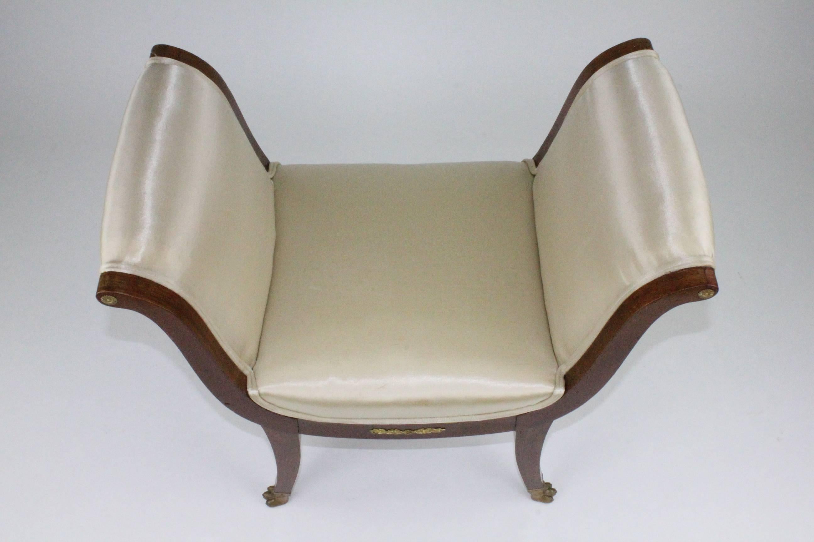 Suédois Tabouret suédois en acajou de style Empire de la fin du XIXe siècle en vente