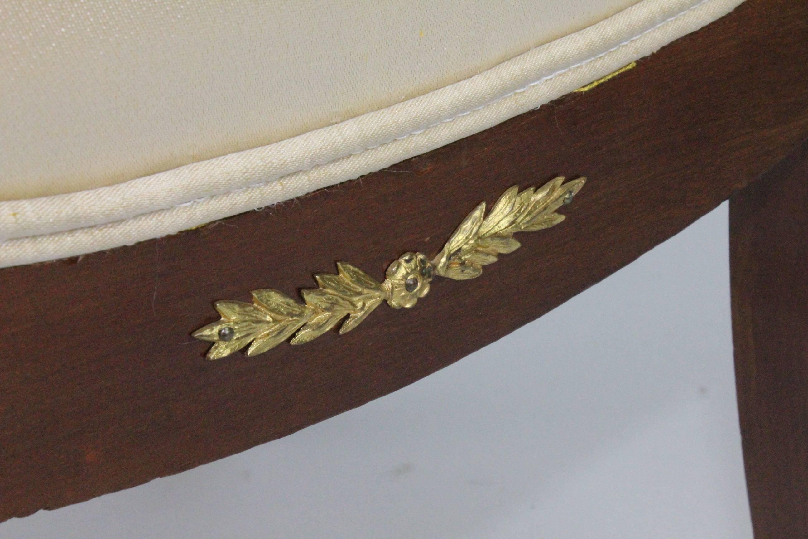 Tabouret suédois en acajou de style Empire de la fin du XIXe siècle en vente 3