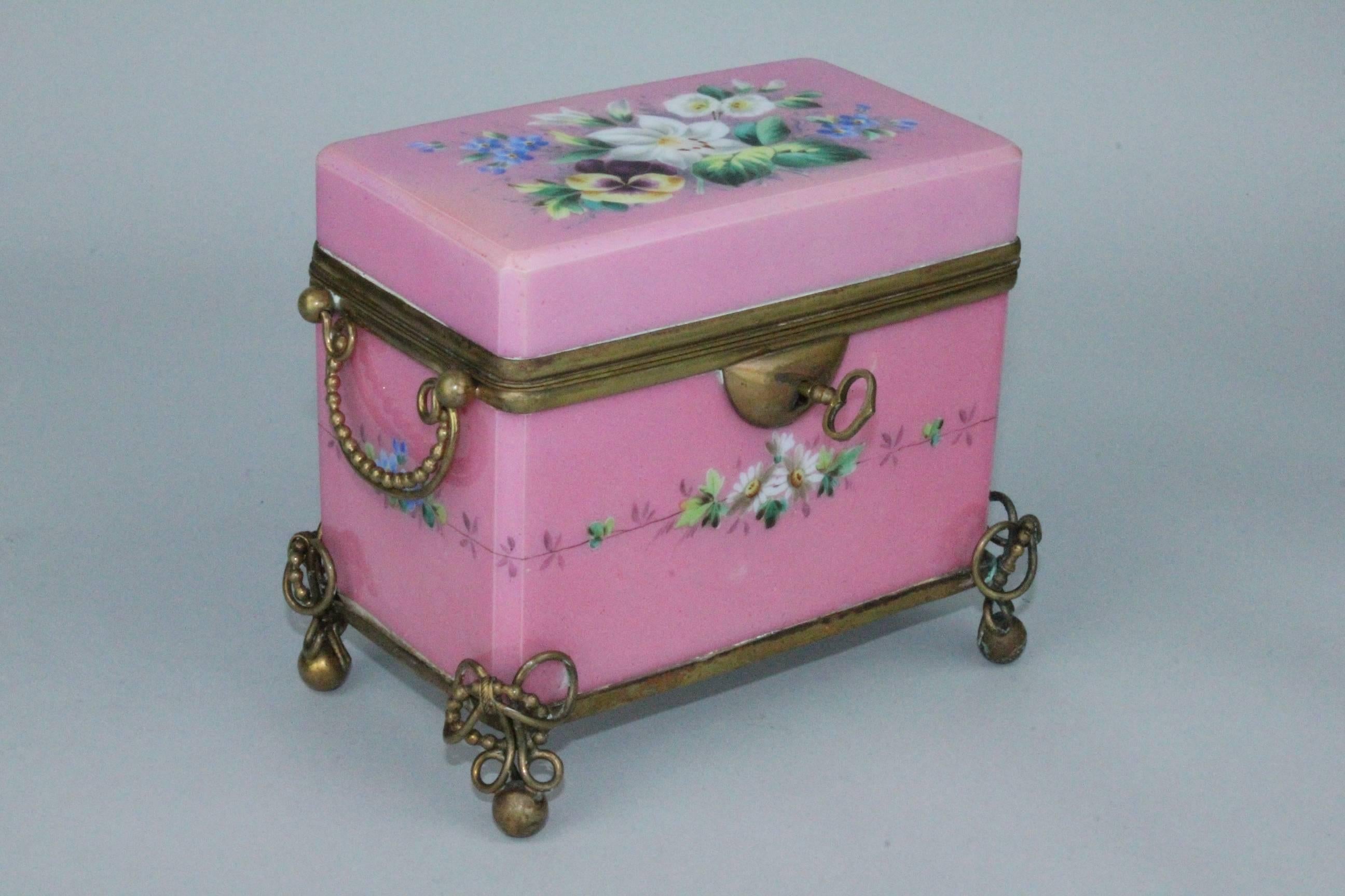 French Late 19th Century Painted Opaline Glass Box In Good Condition In Skanninge, SE
