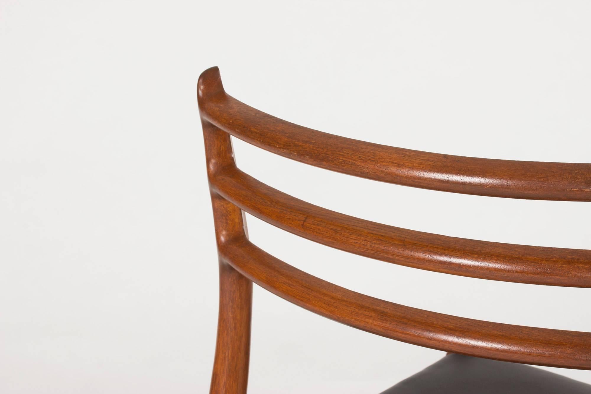 Mid-20th Century Set of Eight Teak Dining Chairs by Niels O. Møller
