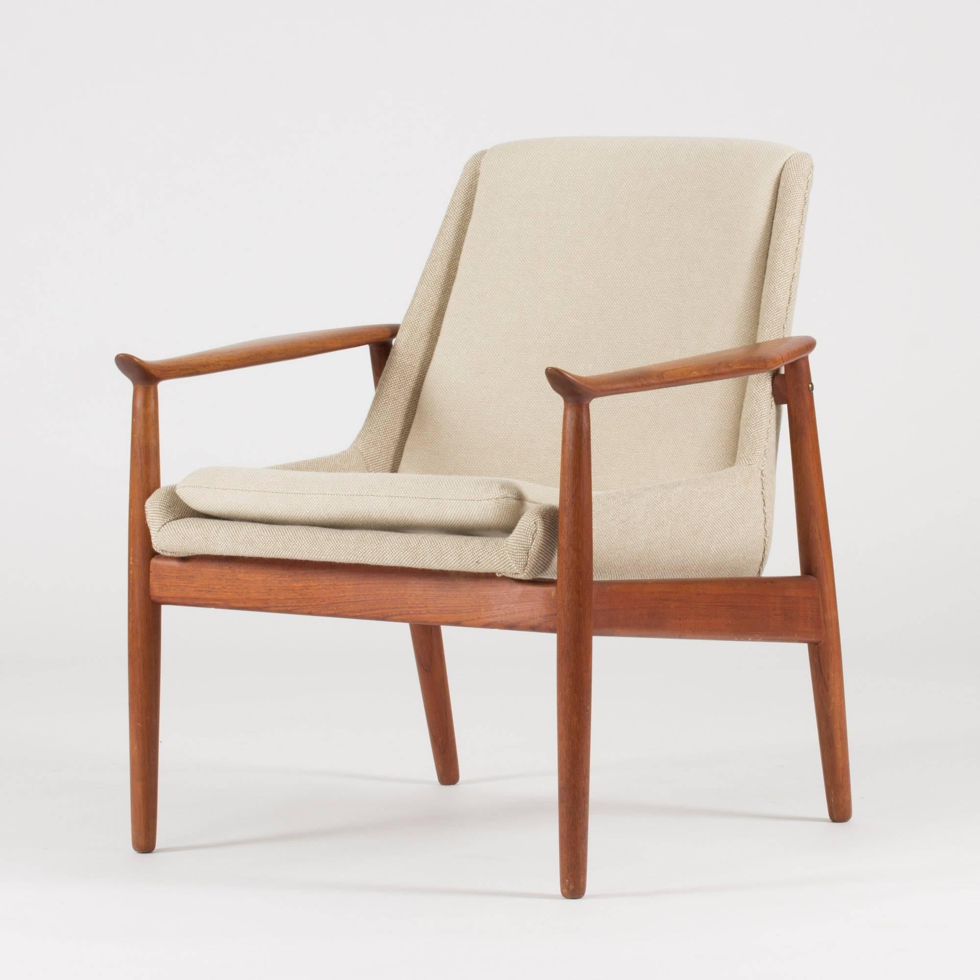 Danish Pair of Teak Lounge Chairs by Arne Vodder