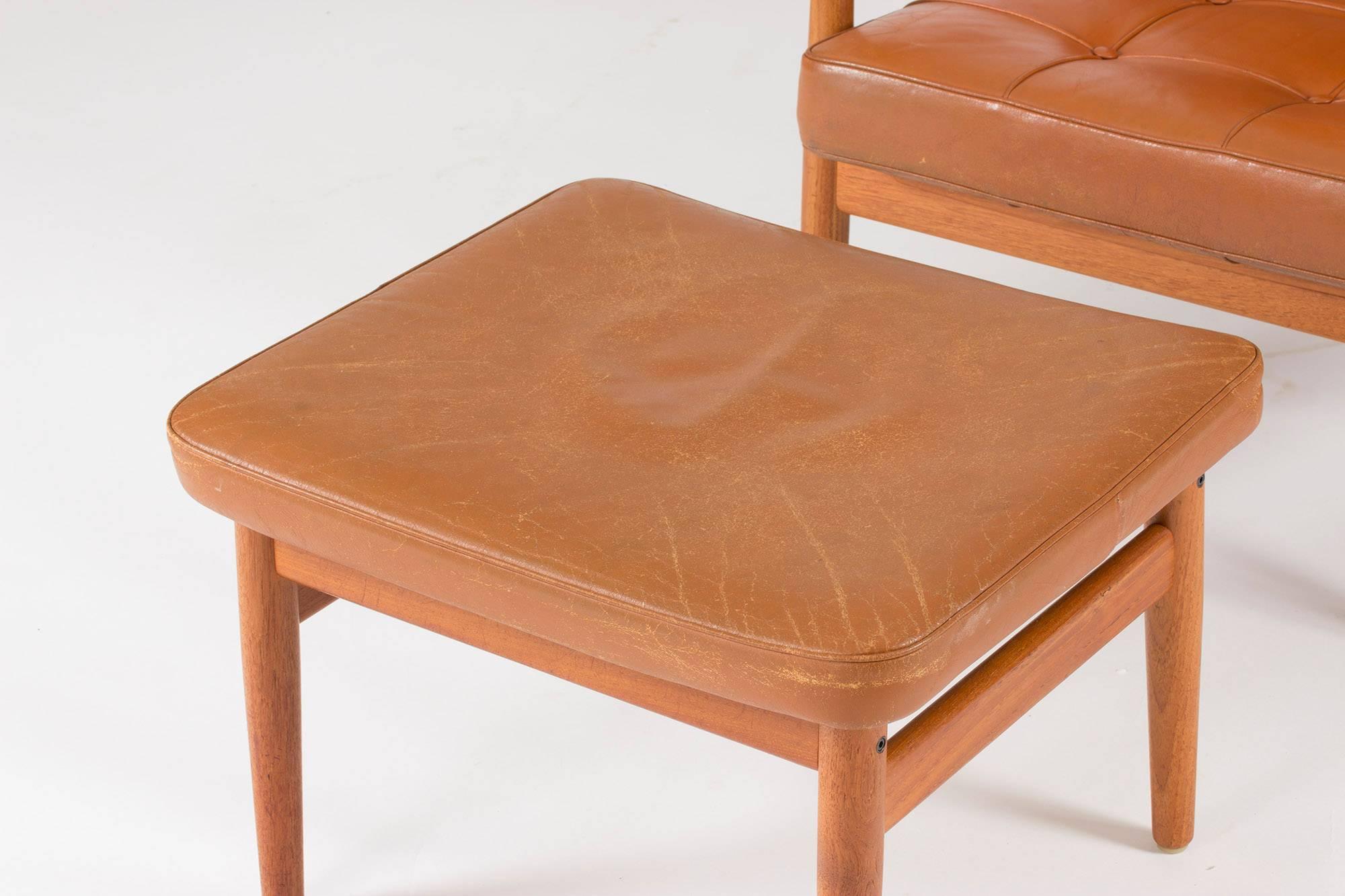 Mid-20th Century Lounge Chair and Ottoman by Arne Vodder
