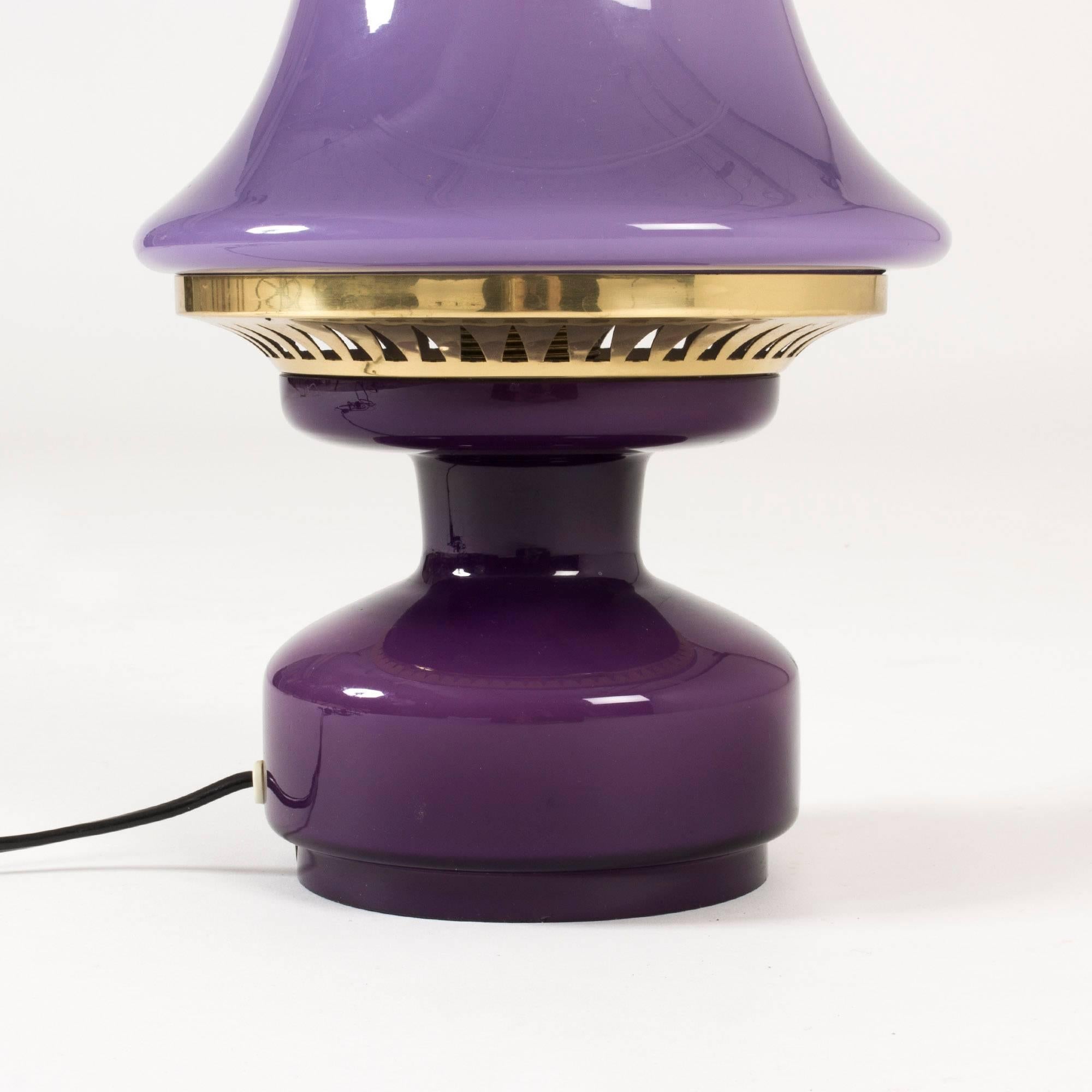 Scandinavian Modern Purple Glass Table Lamp by Hans-Agne Jakobsson