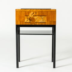 Mesita auxiliar o mesa de costura de estilo moderno sueco, de Birger Ekman, Mjölby, Suecia, 1937