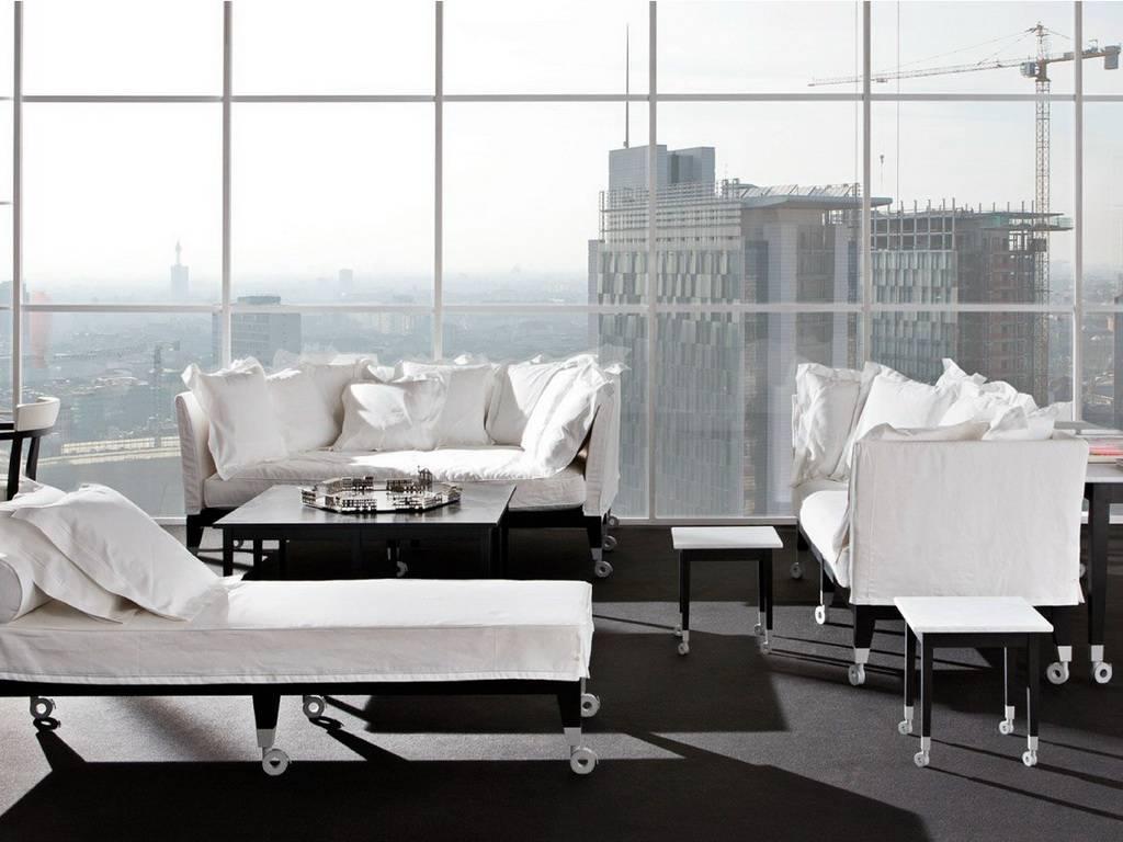 „Neoz“ Gegossenes, tiefes dreisitziges Sofa „Neoz“, entworfen von Philippe Starck für Driade (Italienisch)