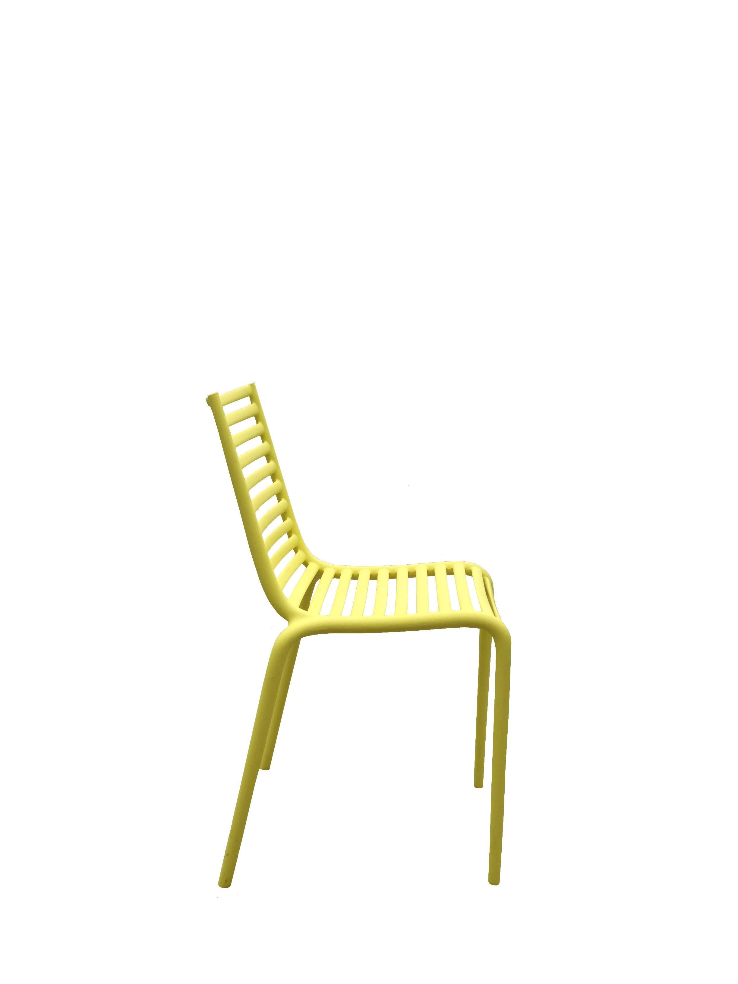 XXIe siècle et contemporain Chaise d'extérieur empilable « PIP-e » conçue par Philippe Starck pour Driade en vente
