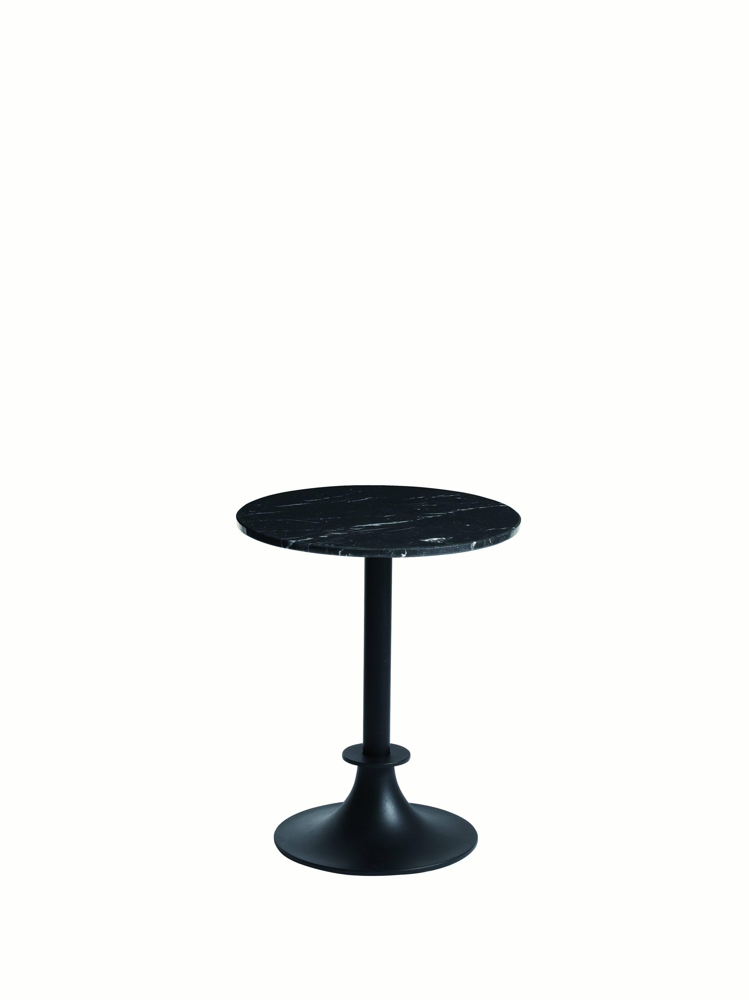 LORD YI tables by Philippe Starck for Driade

Grey or black anthracite painted aluminum base and column with round or rectangular top.

Top available in white Calcutta Carrara marble or black Marquina marble, for indoor/outdoor use.

A 9 kg