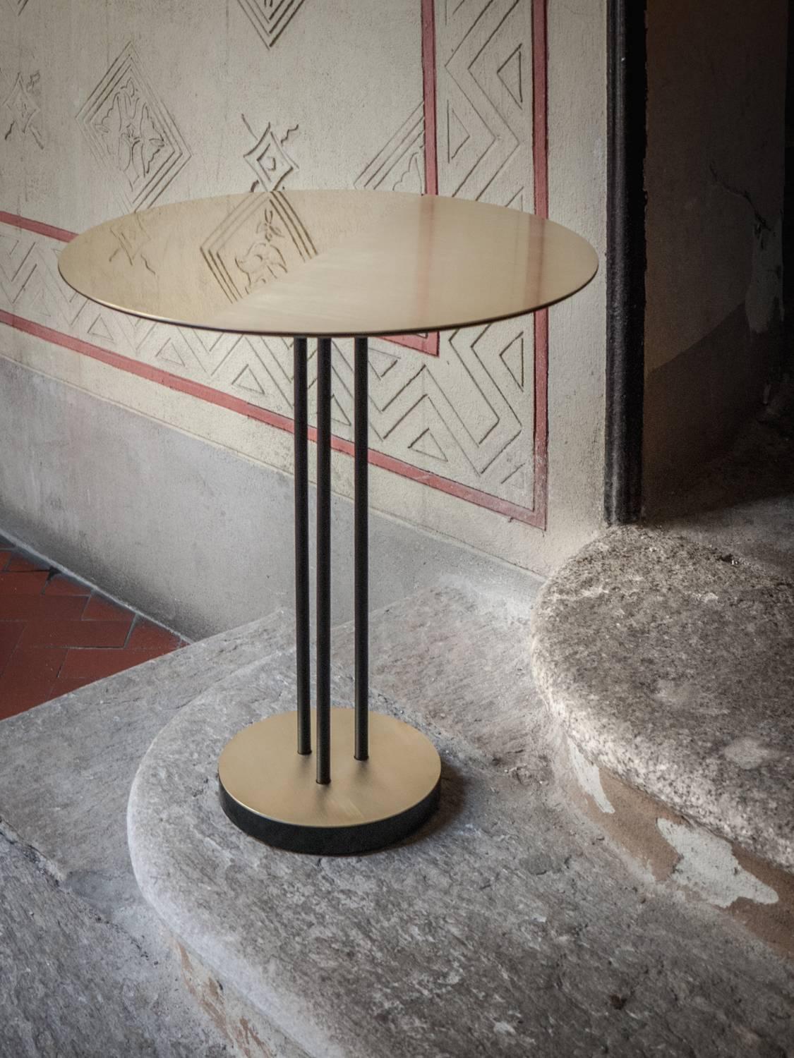 Satin-Tisch entworfen von Chiara Andreatti für Mingardo (Eisen) im Angebot
