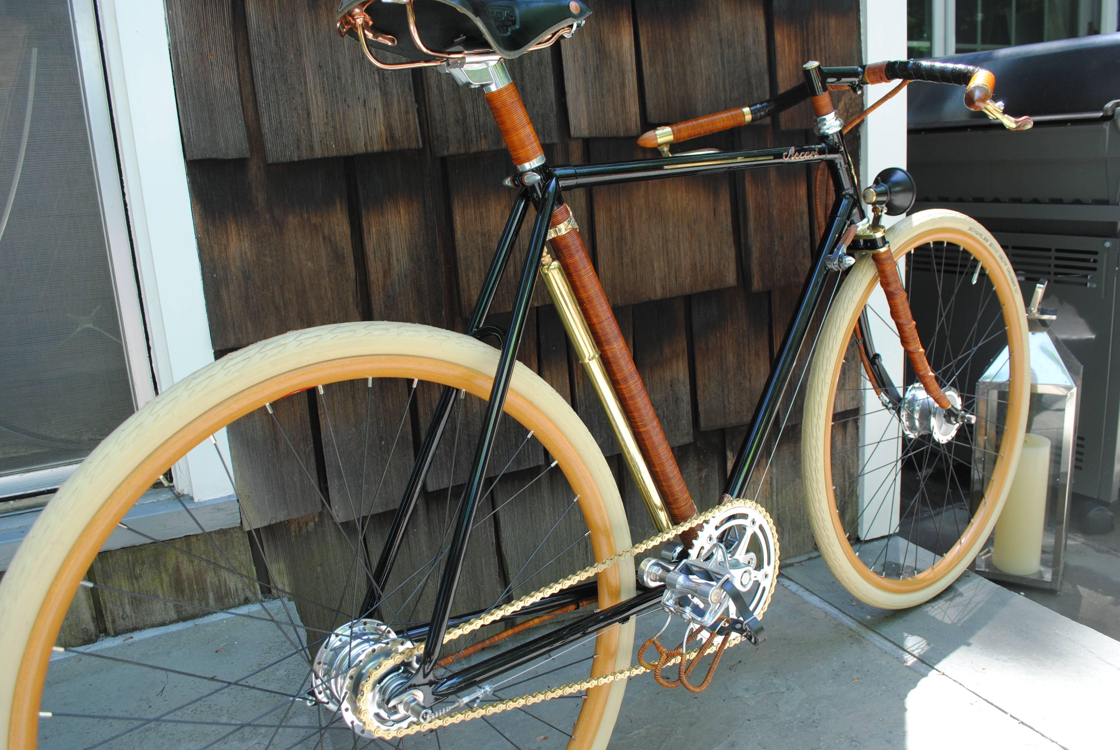 Model: Ascari copper custom.
Date: April 28, 2015.
Serial #: 038.
Brand new condition (never been ridden outdoors, ever).

The frame size is 22.5