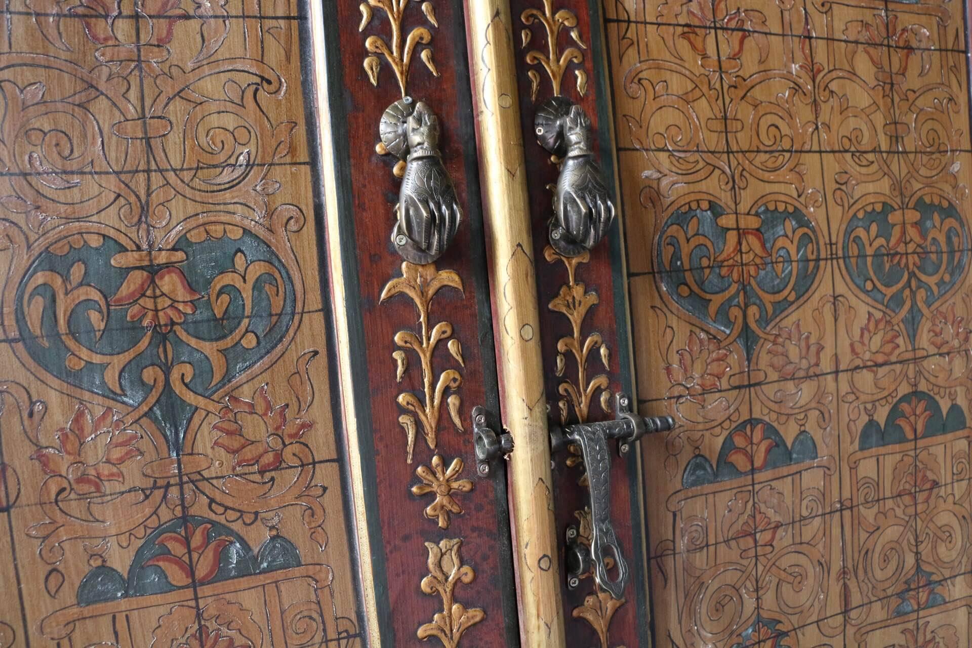 Pair of Renaissance Style Doors Fitted with Victorian Door Knock, 20th Century In New Condition In Brooklyn, NY