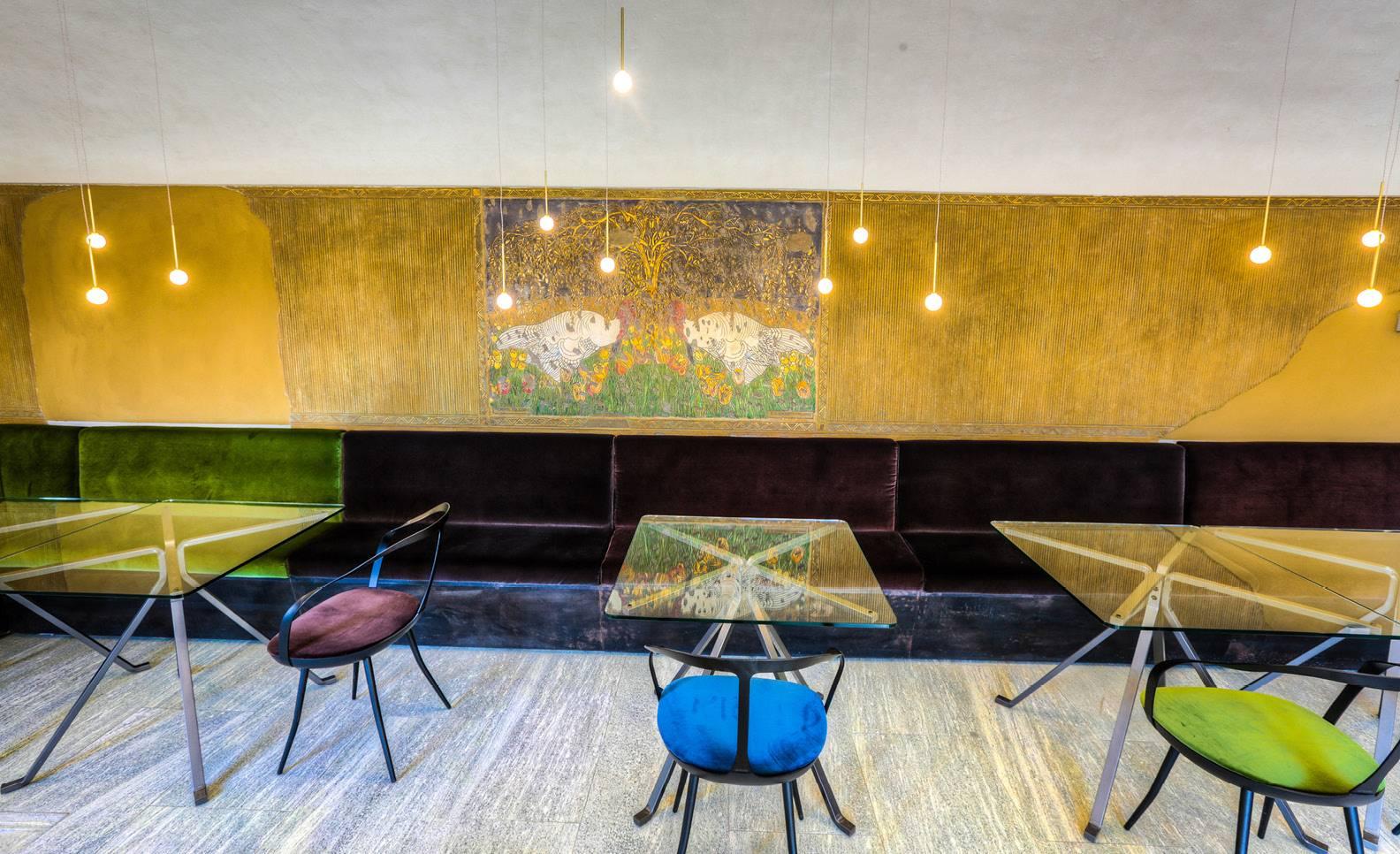 Moderne Table de salle à manger « Cugino » en verre trempé et acier peint d'Enzo Mari pour Driade en vente
