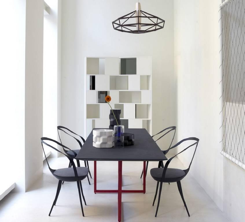 Acier Table de salle à manger Gazelle, finition noire ou blanche, par Park Associati pour Driade en vente
