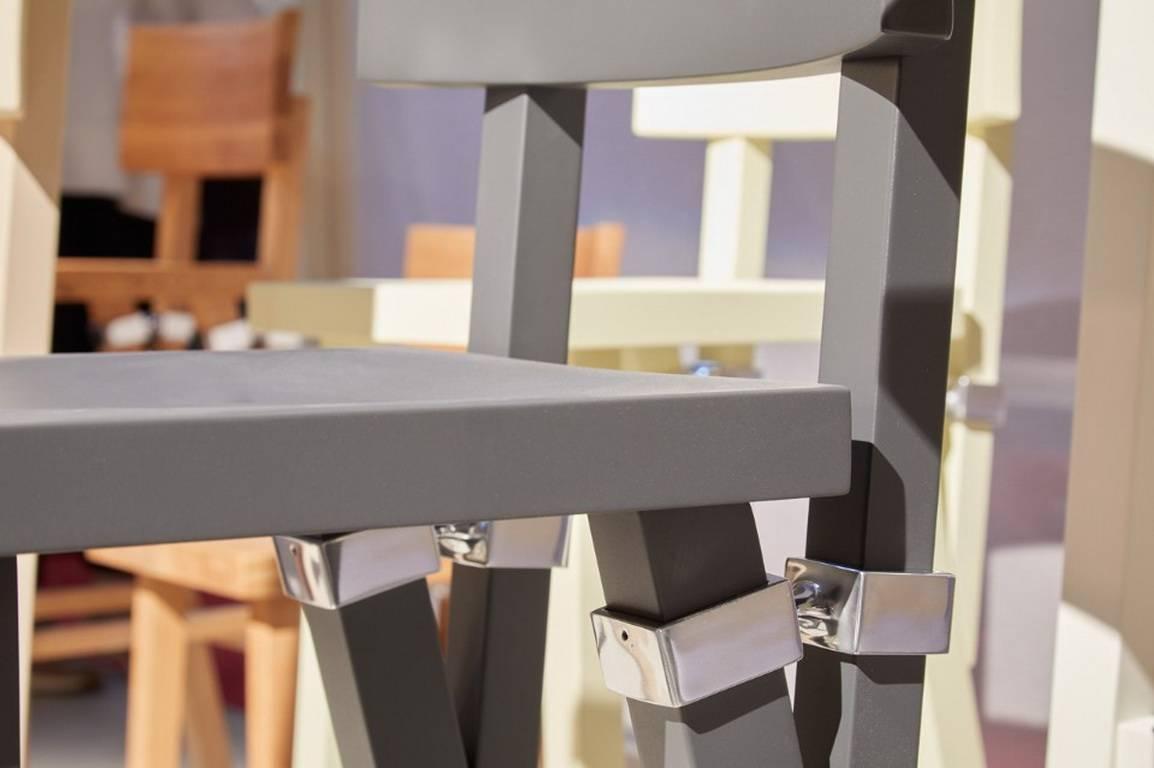 Moulage Chaise Torquemada en hêtre laqué mat et texturé de Philippe Starck pour Driade en vente
