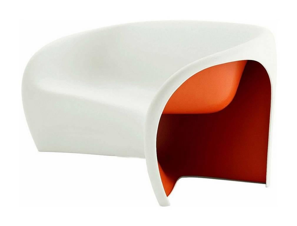 Skulpturales Monobloc-Sofa „MT2“, entworfen von Ron Arad für Driade im Zustand „Neu“ im Angebot in Brooklyn, NY