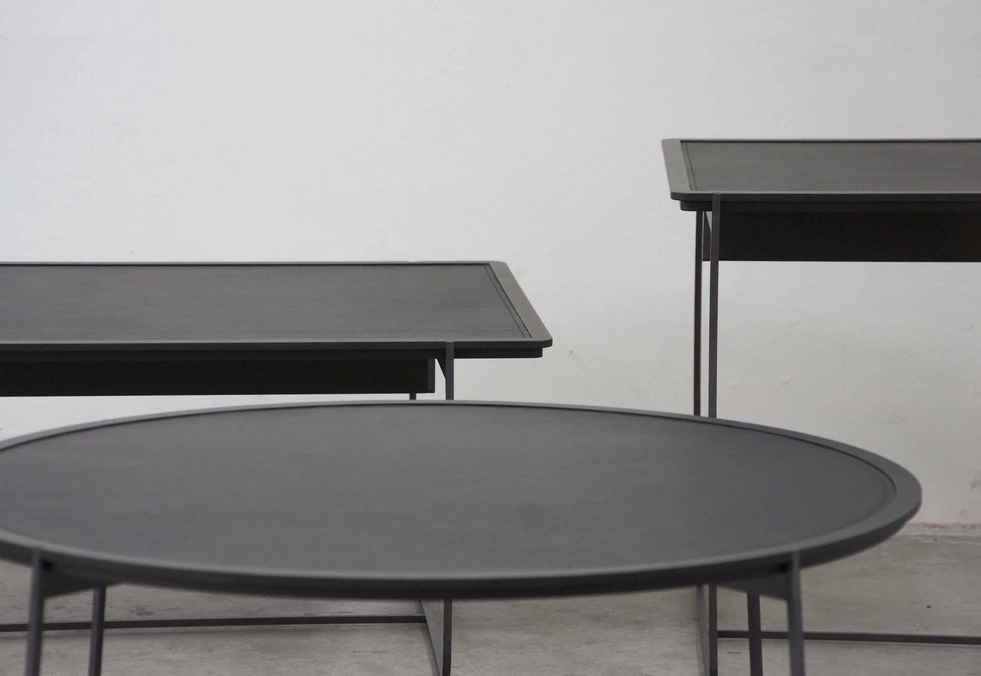 Moderne Table d'appoint ronde basse « Petit Cuvee » conçue par Stephane Lebrun pour Dessie en vente