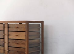 "Óptima" Cómoda de 10 cajones de cristal y nogal de Stephane Lebrun para Dessie'