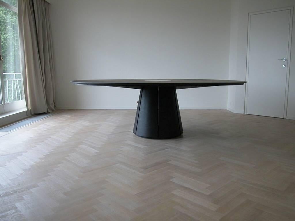 Ovaler Tisch „Grand Table“ entworfen von Stephane Lebrun für Dessie' (Poliert) im Angebot