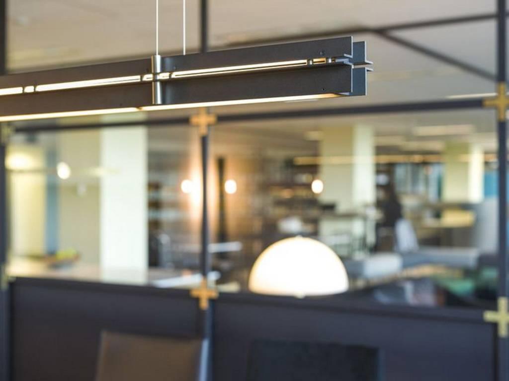 Peint Lampe suspendue en aluminium « Tecnica » conçue par Jaume Tresserra pour Dessie en vente