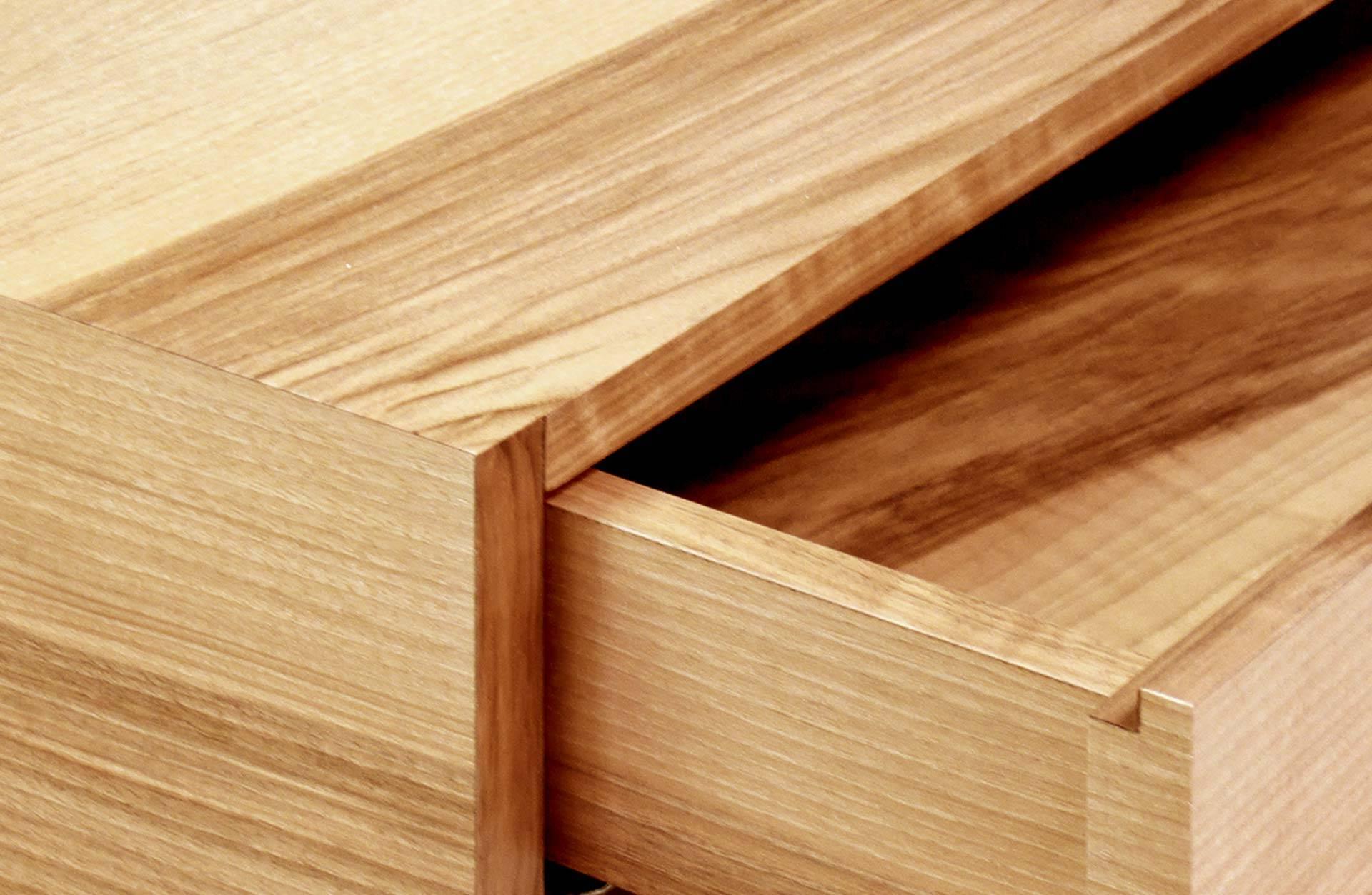 „Tecnica“ Schubladenschrank aus gegossenem Nussbaumholz, entworfen von Jaume Tresserra für Dessie' (Moderne) im Angebot