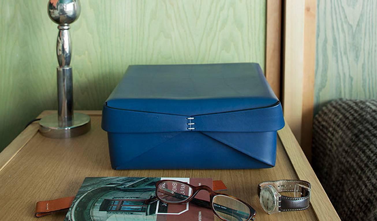 Cuir Boîte en cuir «ettangolare » conçue par Oscar Maschera en vente