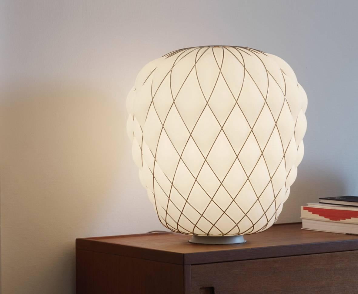 Moderne Grande lampe de bureau Pinecone conçue par Paola Navone pour FontanaArte en vente