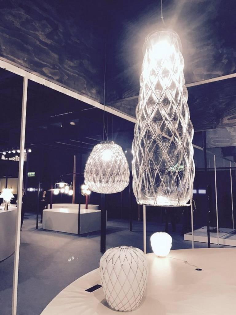 Grande lampe de bureau Pinecone conçue par Paola Navone pour FontanaArte En  vente sur 1stDibs