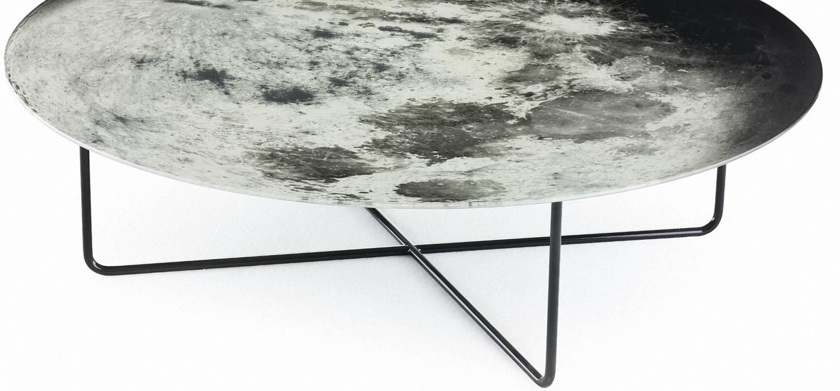 Moderne Table basse en verre imprimé « My Moon My Mirror » de Moroso pour Diesel en vente