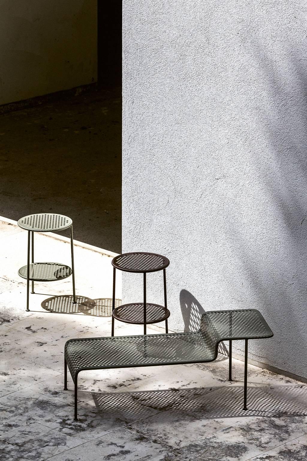 Verni Table basse « Work is over » en acier verni de Moroso pour Diesel en vente