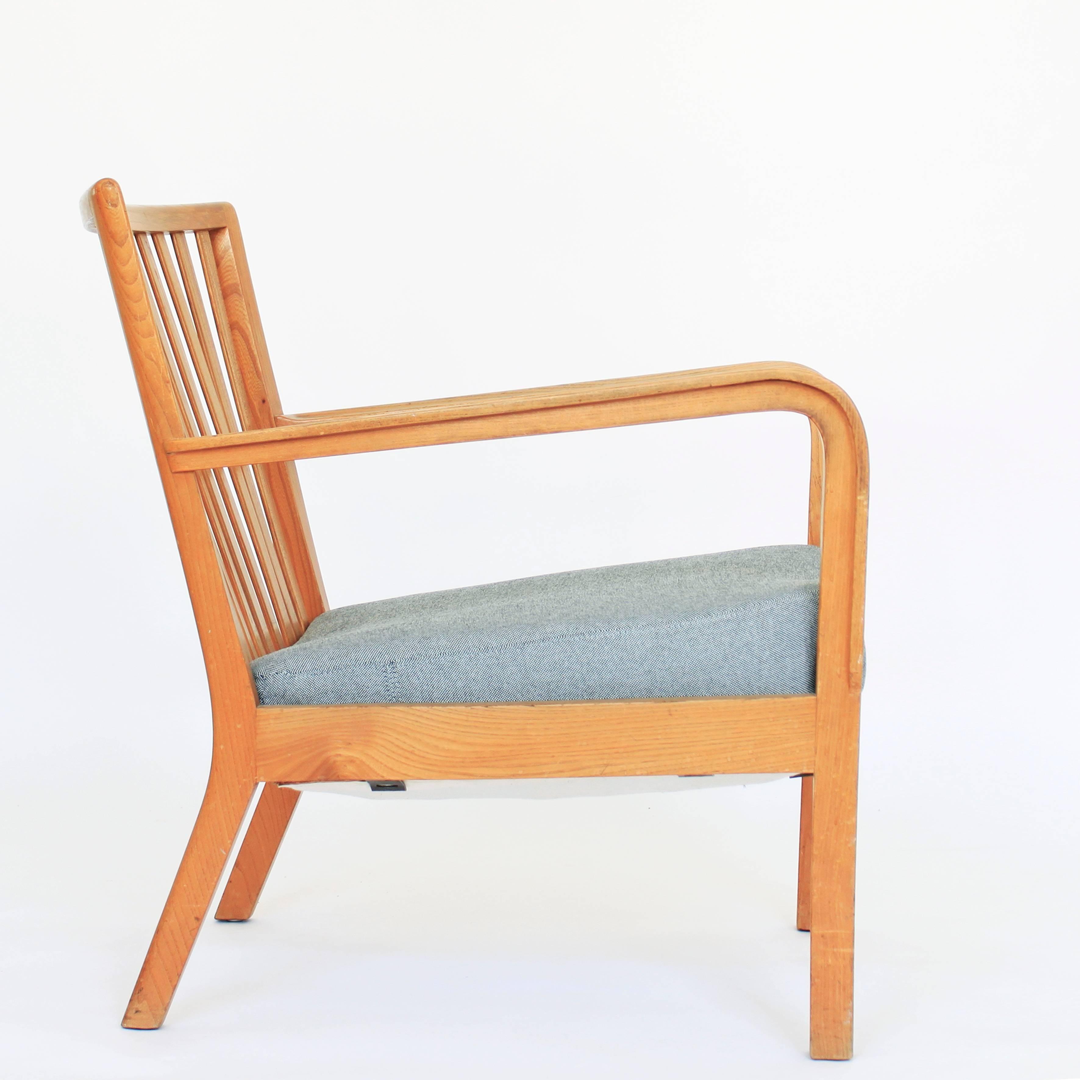 Rare Armchair by Edvard Kindt-Larsen In Good Condition For Sale In Brussels, BE