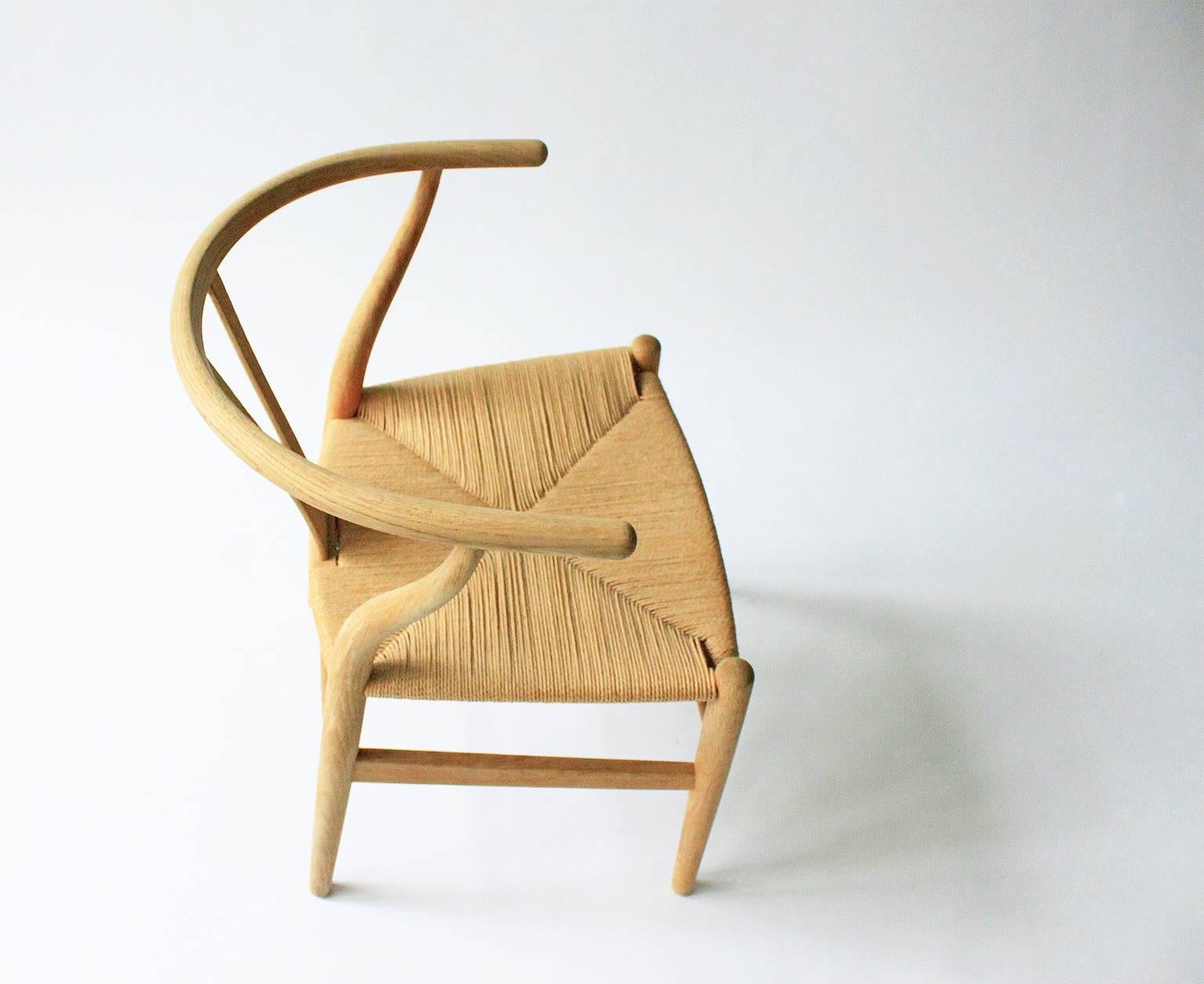 Wishbone Chair by Hans J Wegner In Excellent Condition In Brussels, BE