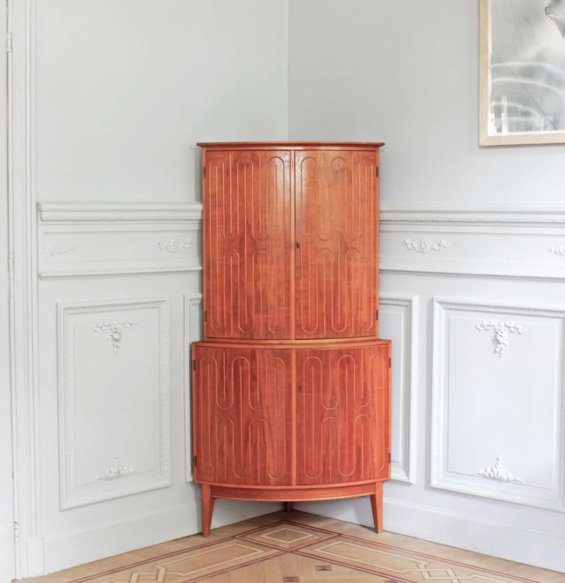 Shaker David Rosén Corner Cabinet