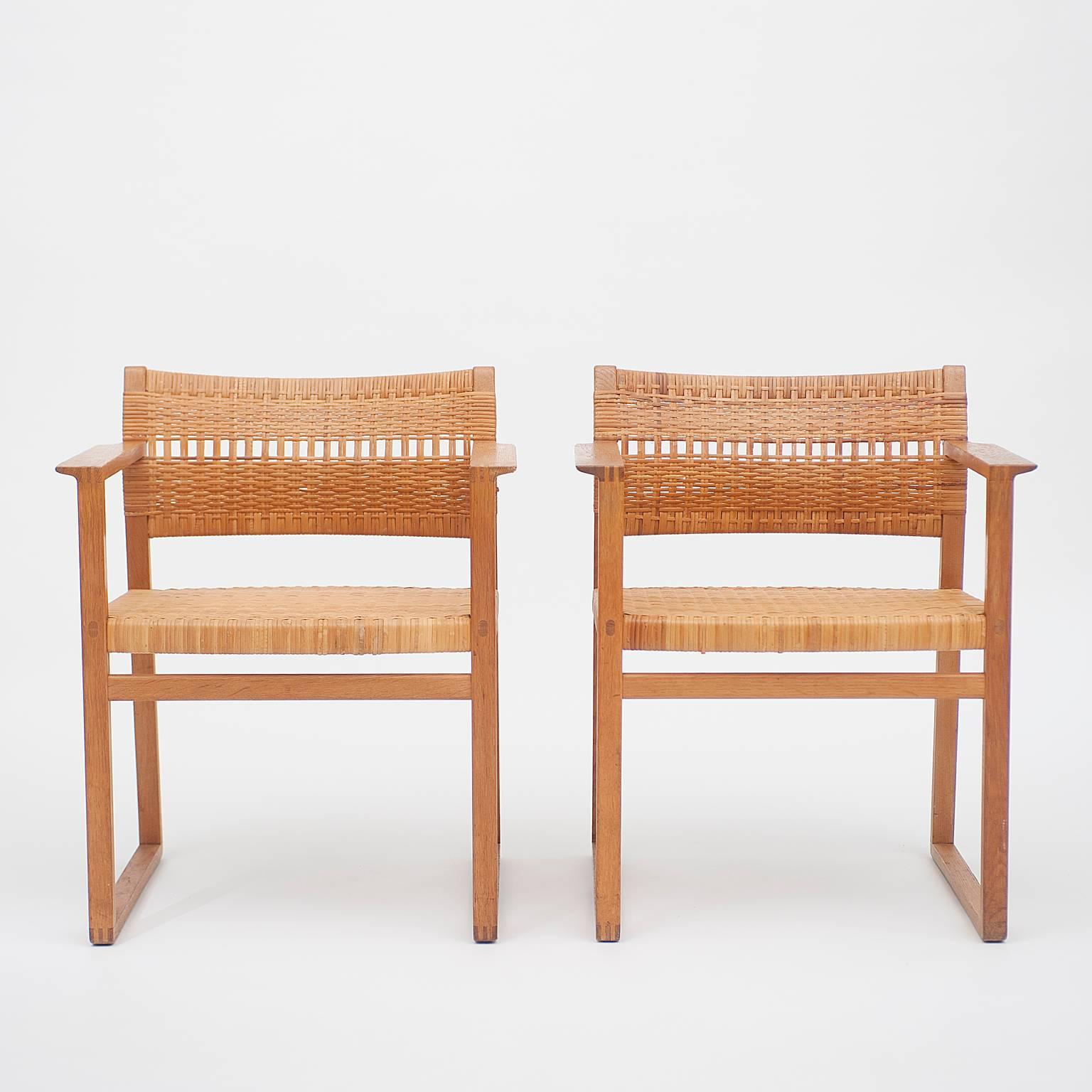 Oak Børge Mogensen armchairs with leather cushions