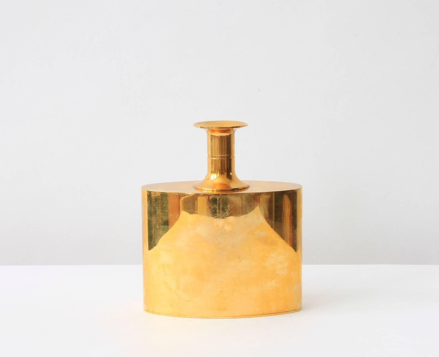 Mid-Century Modern Pair of Schnapps Flasks by Pierre Forsell For Sale