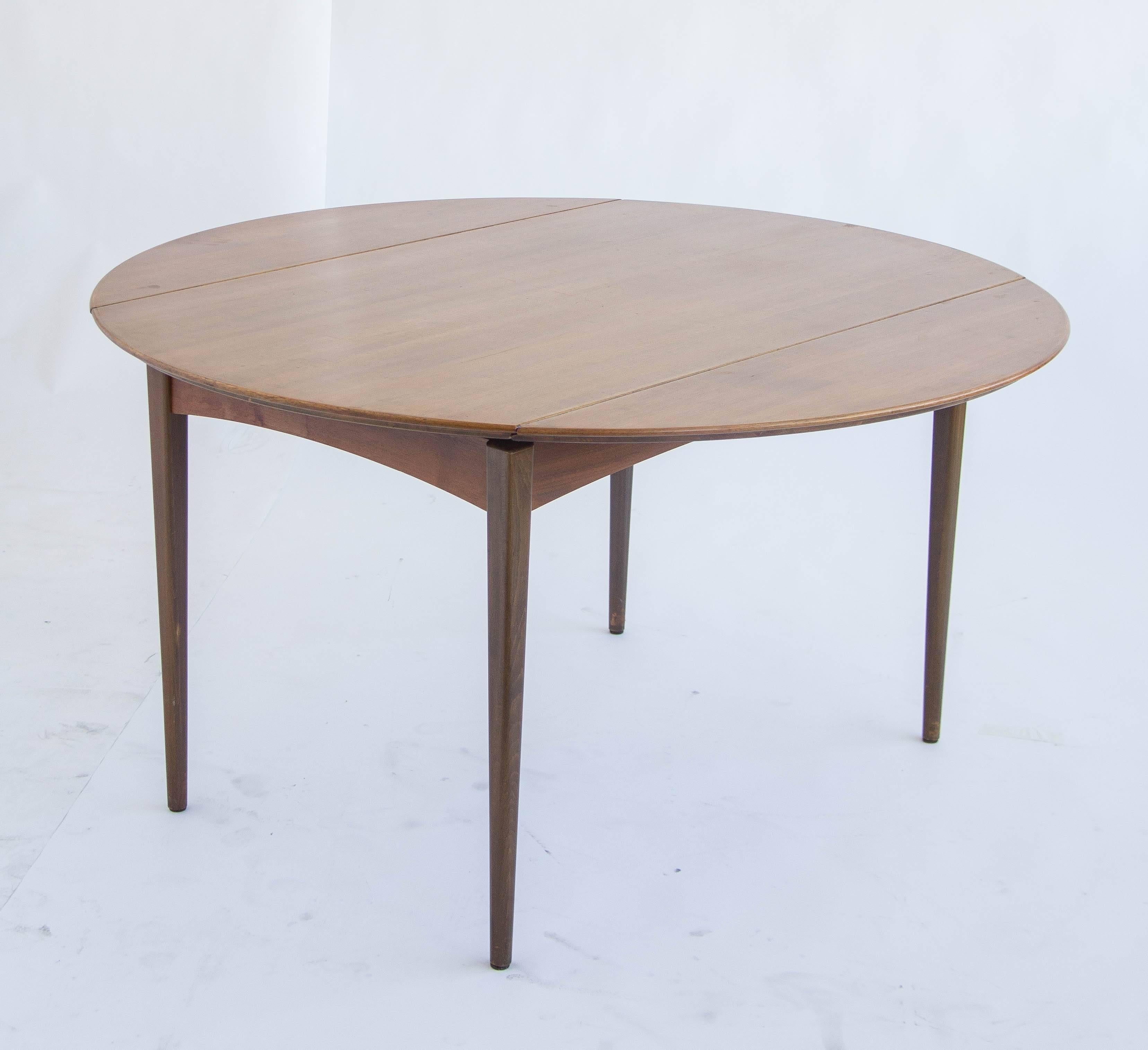 Oak DUX of Sweden Round Drop Leaf Dining Table